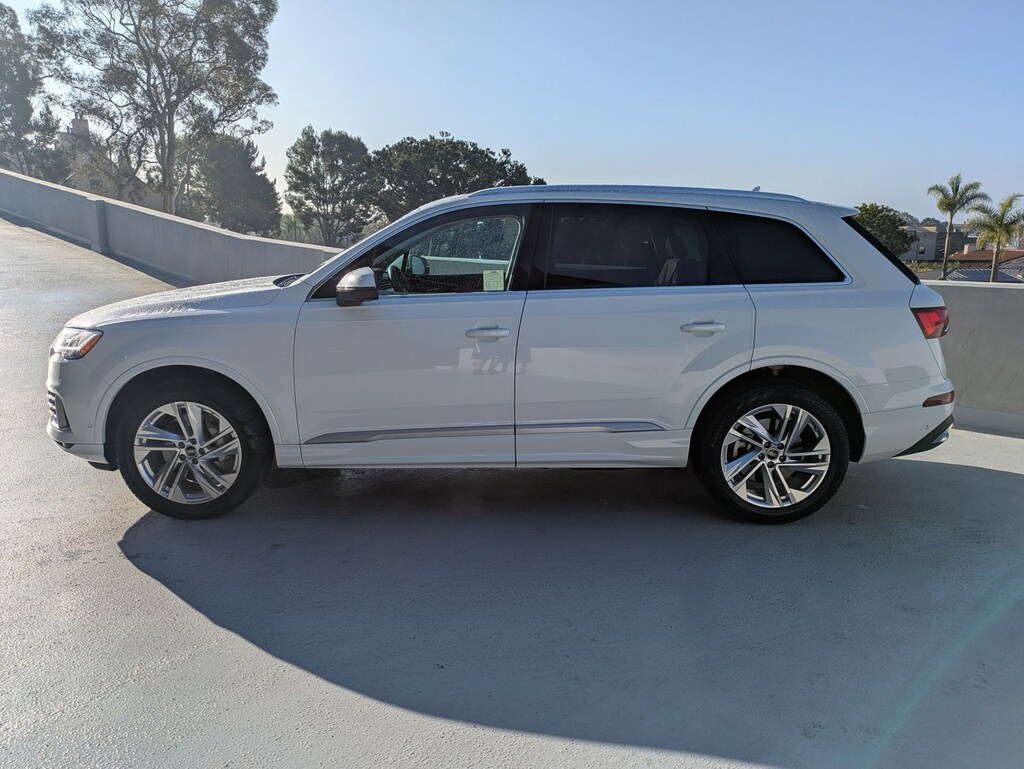 Used 2023 Audi Q7 Premium SUV