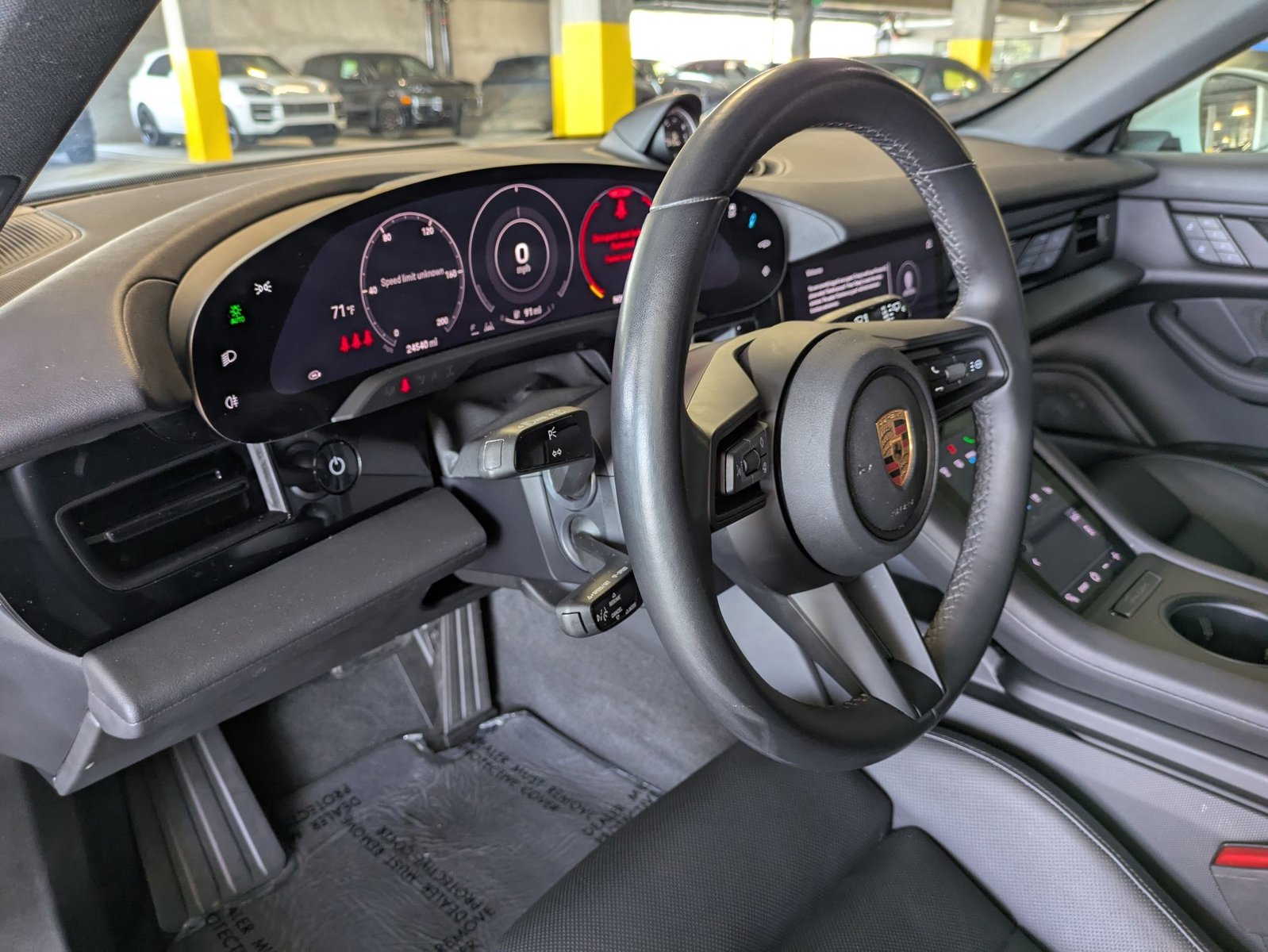 2024 Porsche Taycan Cross Turismo 4 photo 4