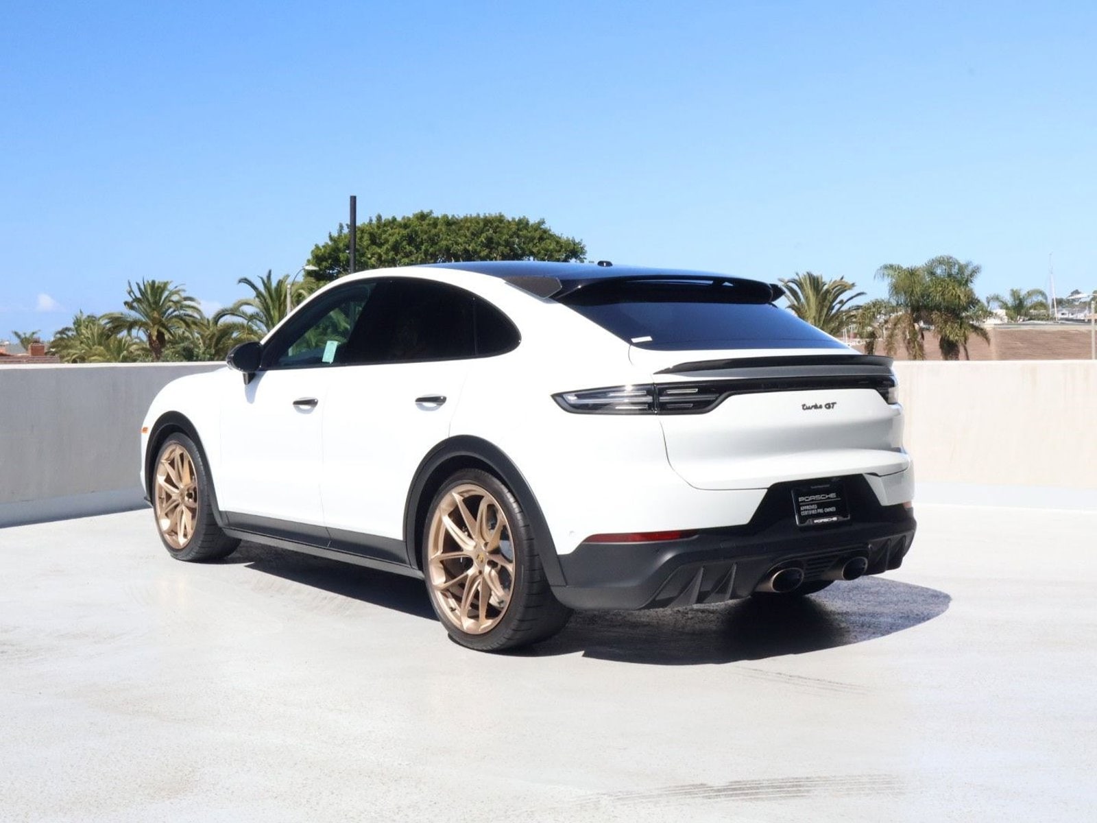 2022 Porsche Cayenne Coupe Turbo GT photo 2