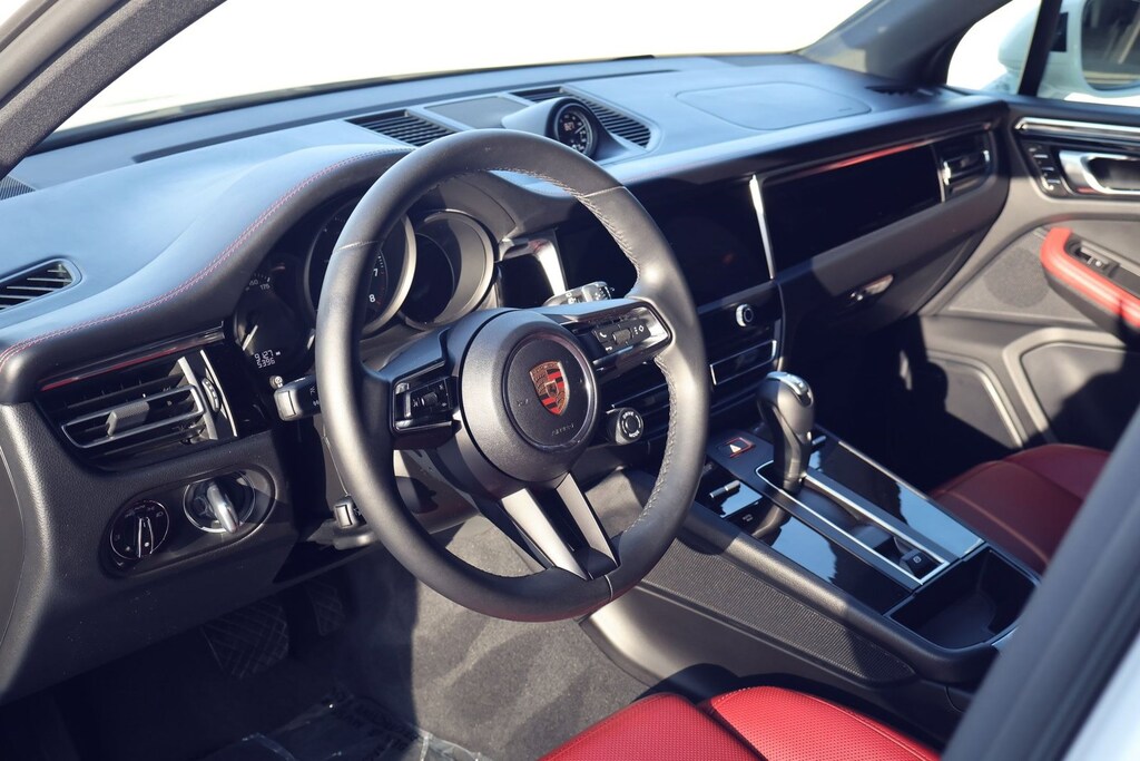 Certified 2025 Porsche Macan SUV