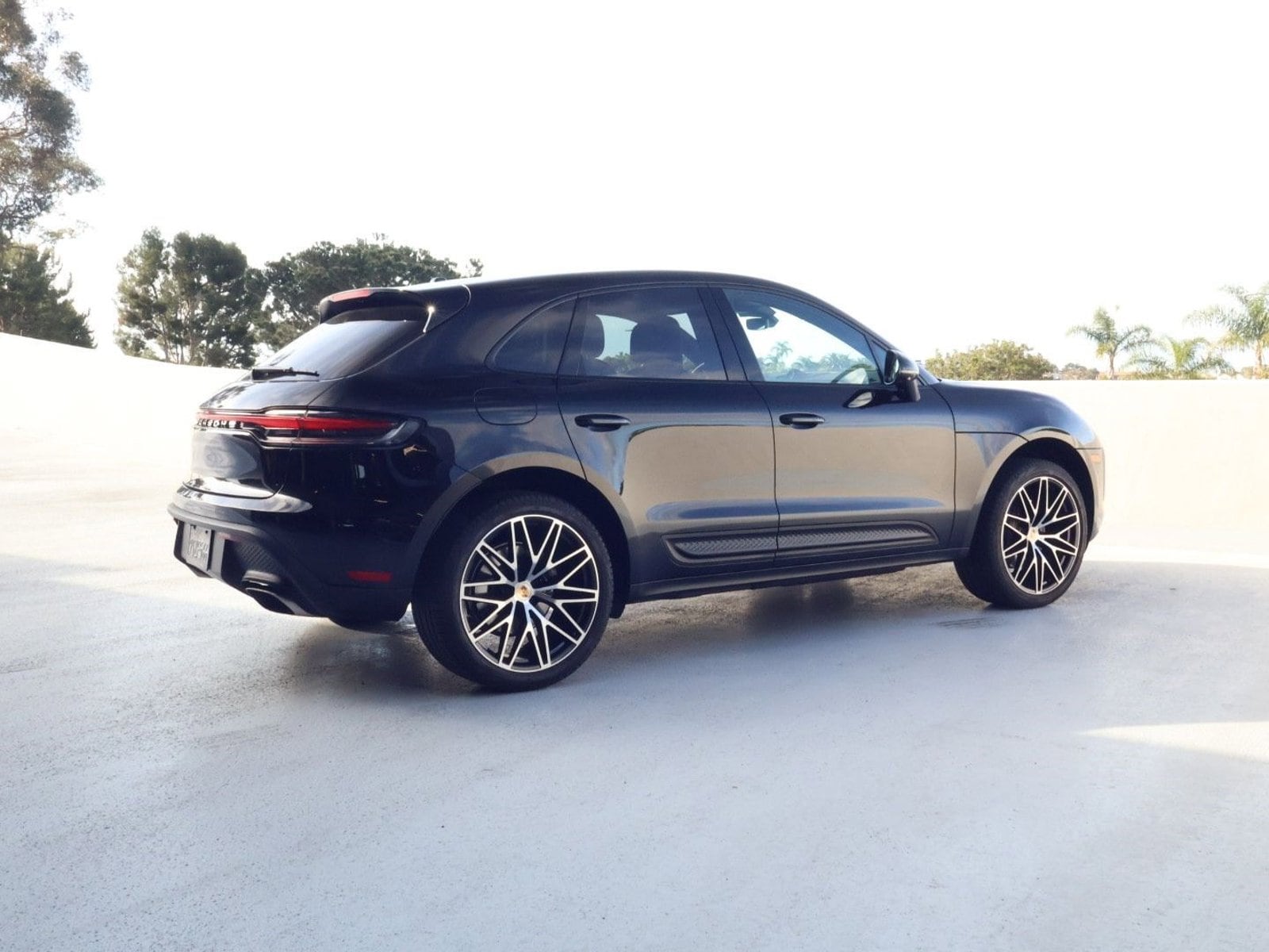 2024 Porsche Macan photo 3