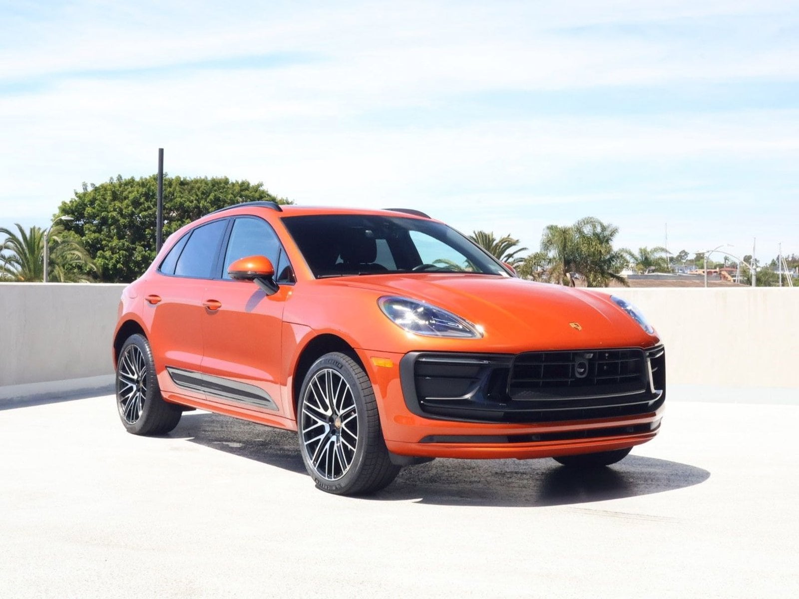 2025 Porsche Macan photo 6