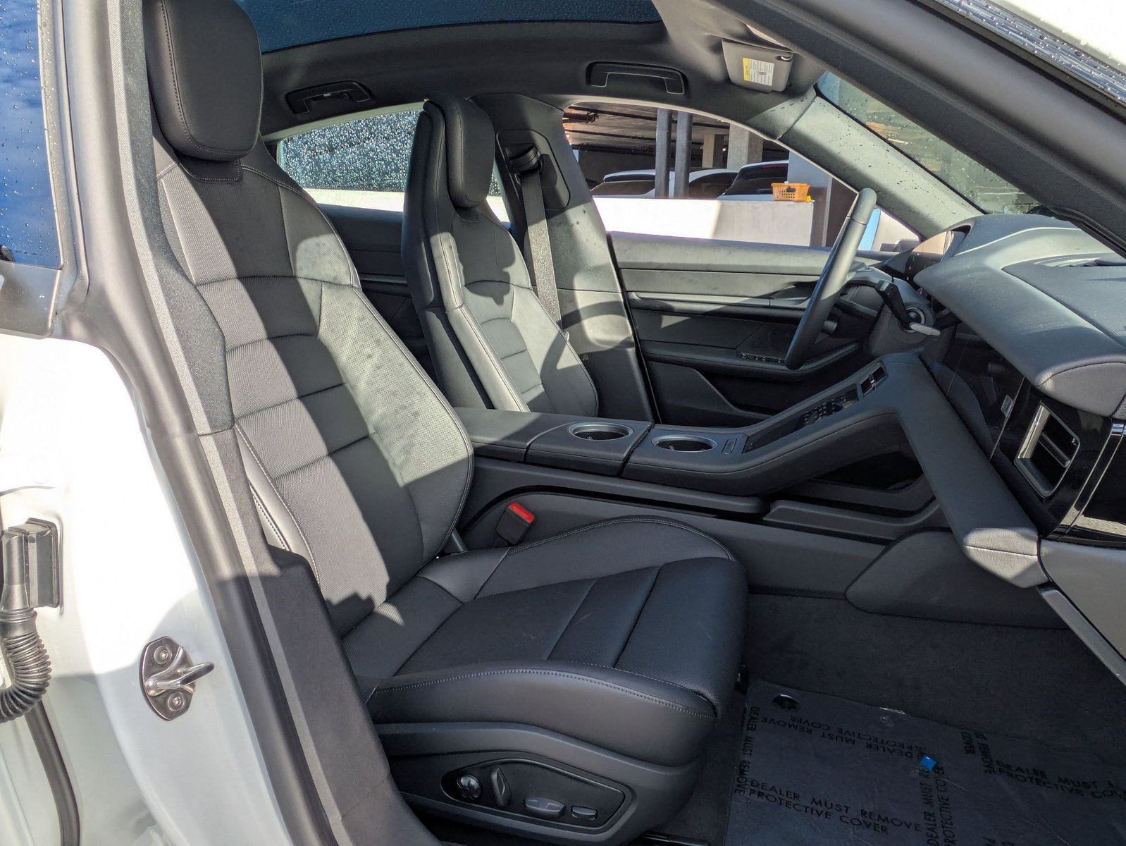 2025 Porsche Taycan Base - Photo 24