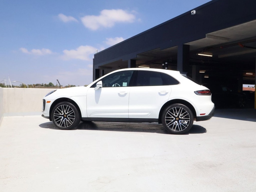 Certified 2022 Porsche Macan SUV