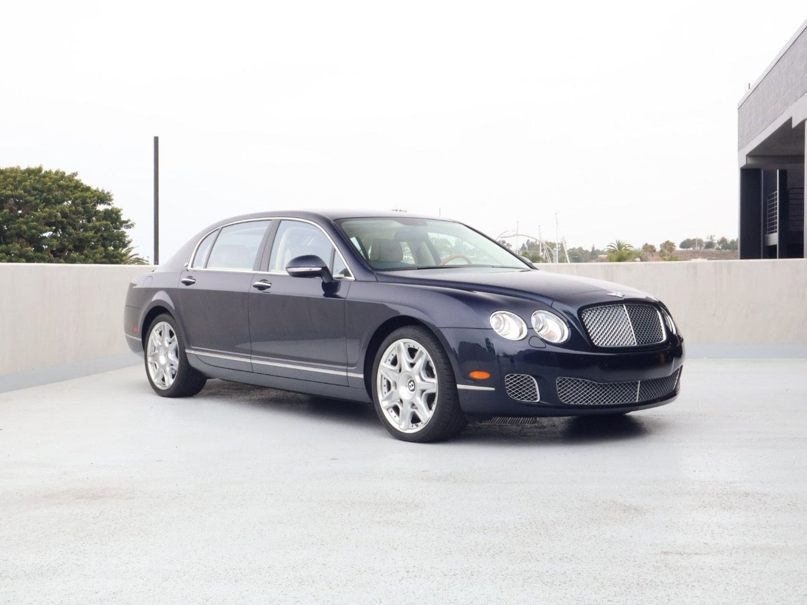 2013 Bentley Flying Spur -'s photo