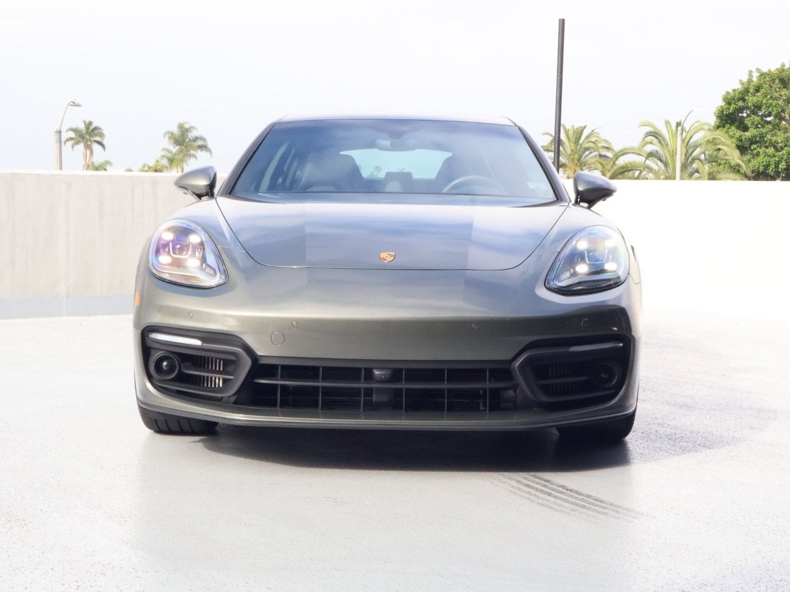2023 Porsche Panamera Platinum Edition photo 5