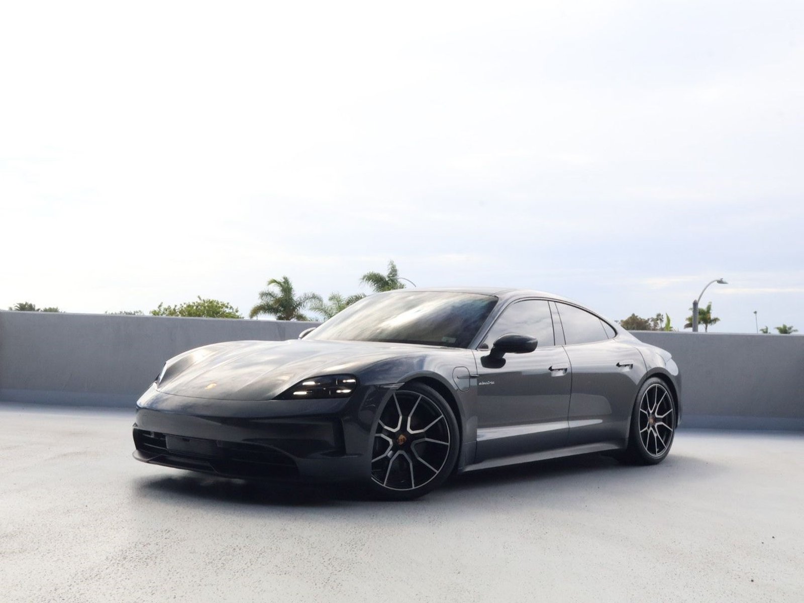 2025 Porsche Taycan