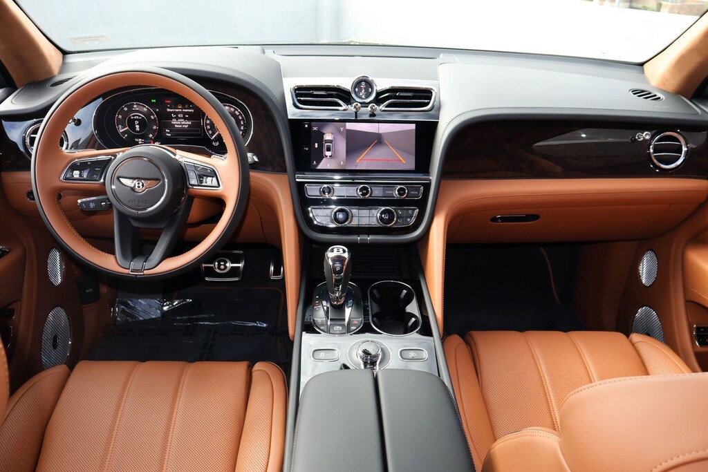 New 2025 Bentley Bentayga V8 SUV