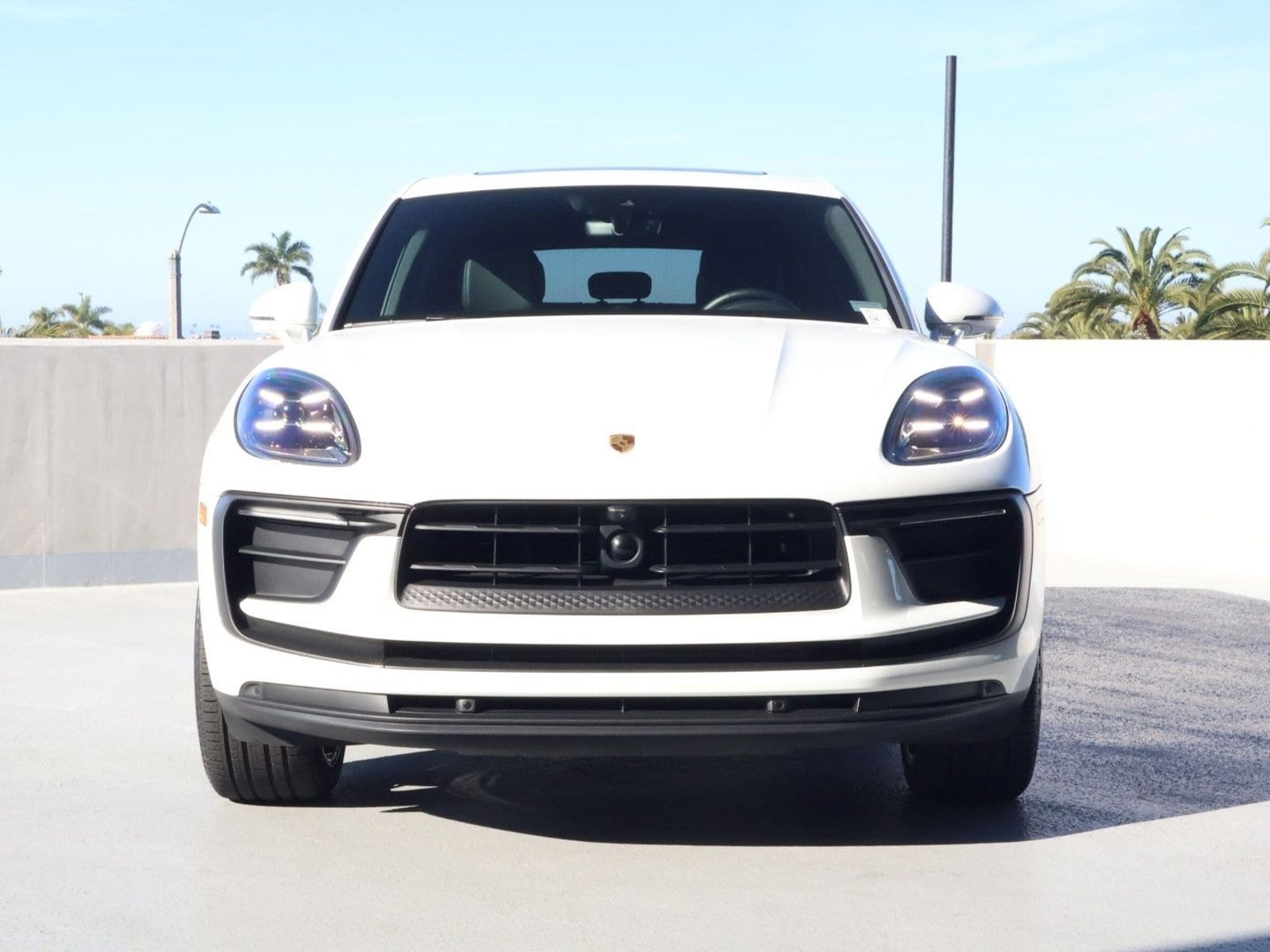 2025 Porsche Macan photo 5
