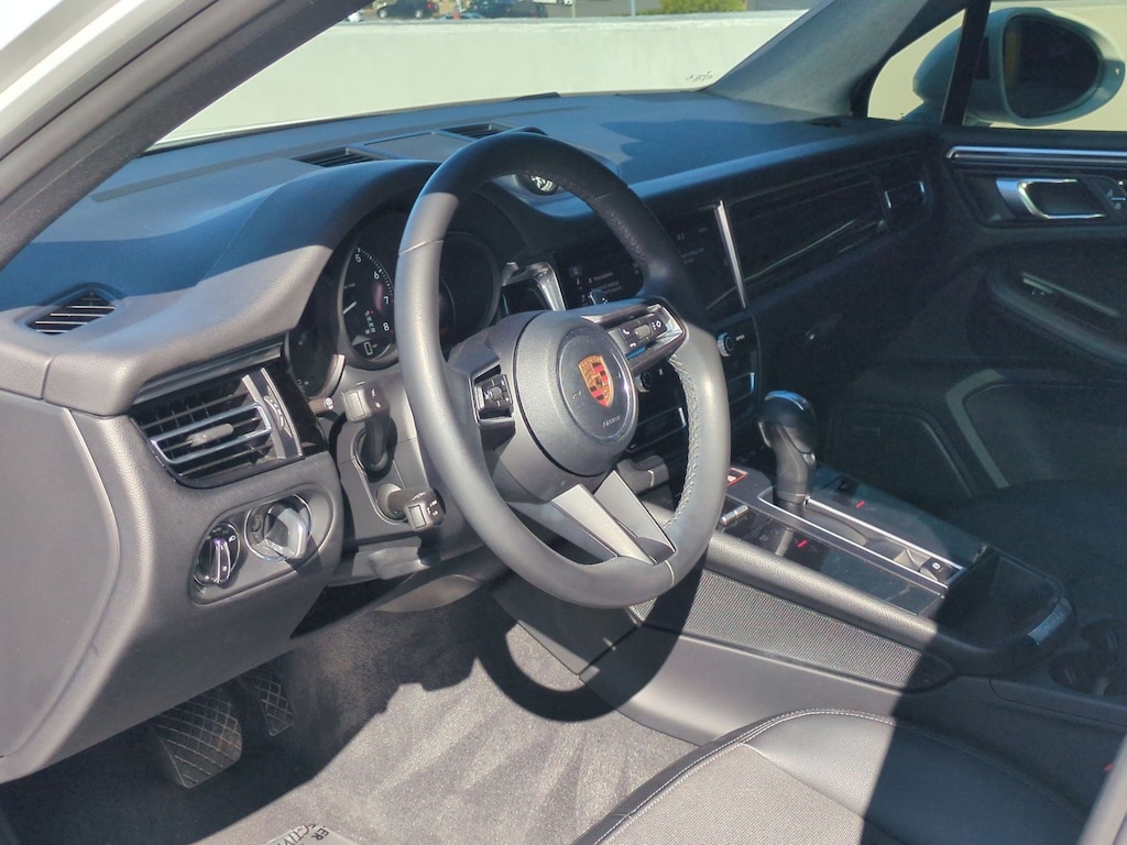 Certified 2022 Porsche Macan SUV