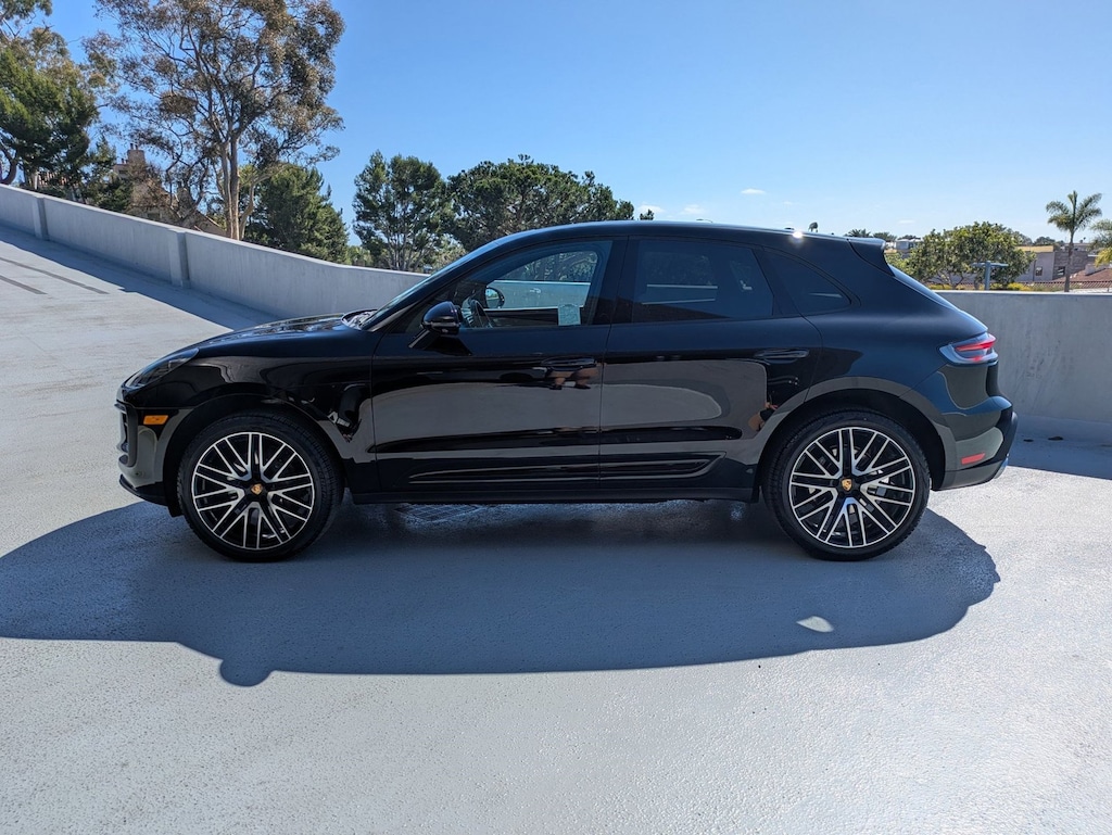 Certified 2025 Porsche Macan  SUV