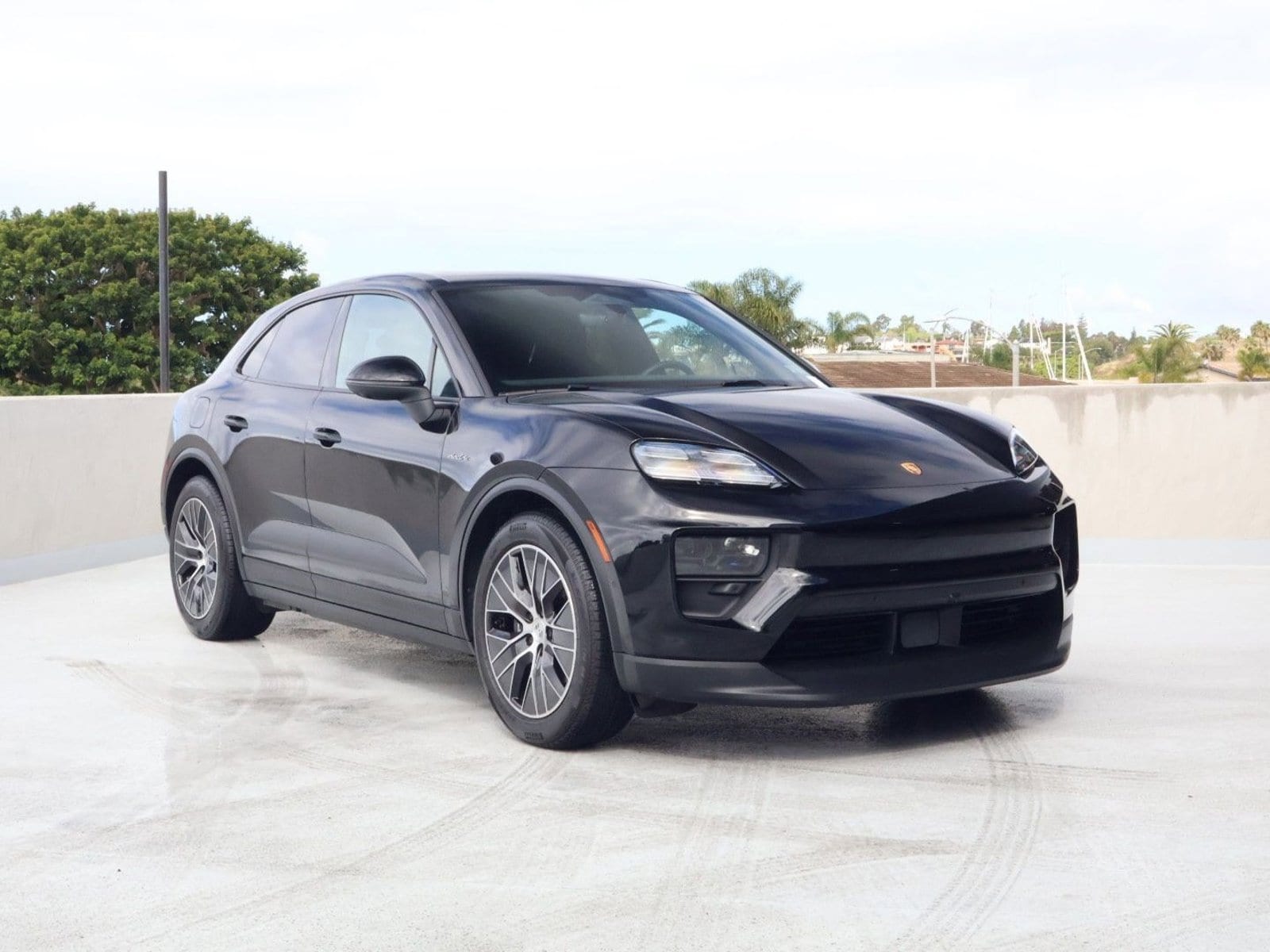 2025 Porsche Macan Electric Electric photo 6