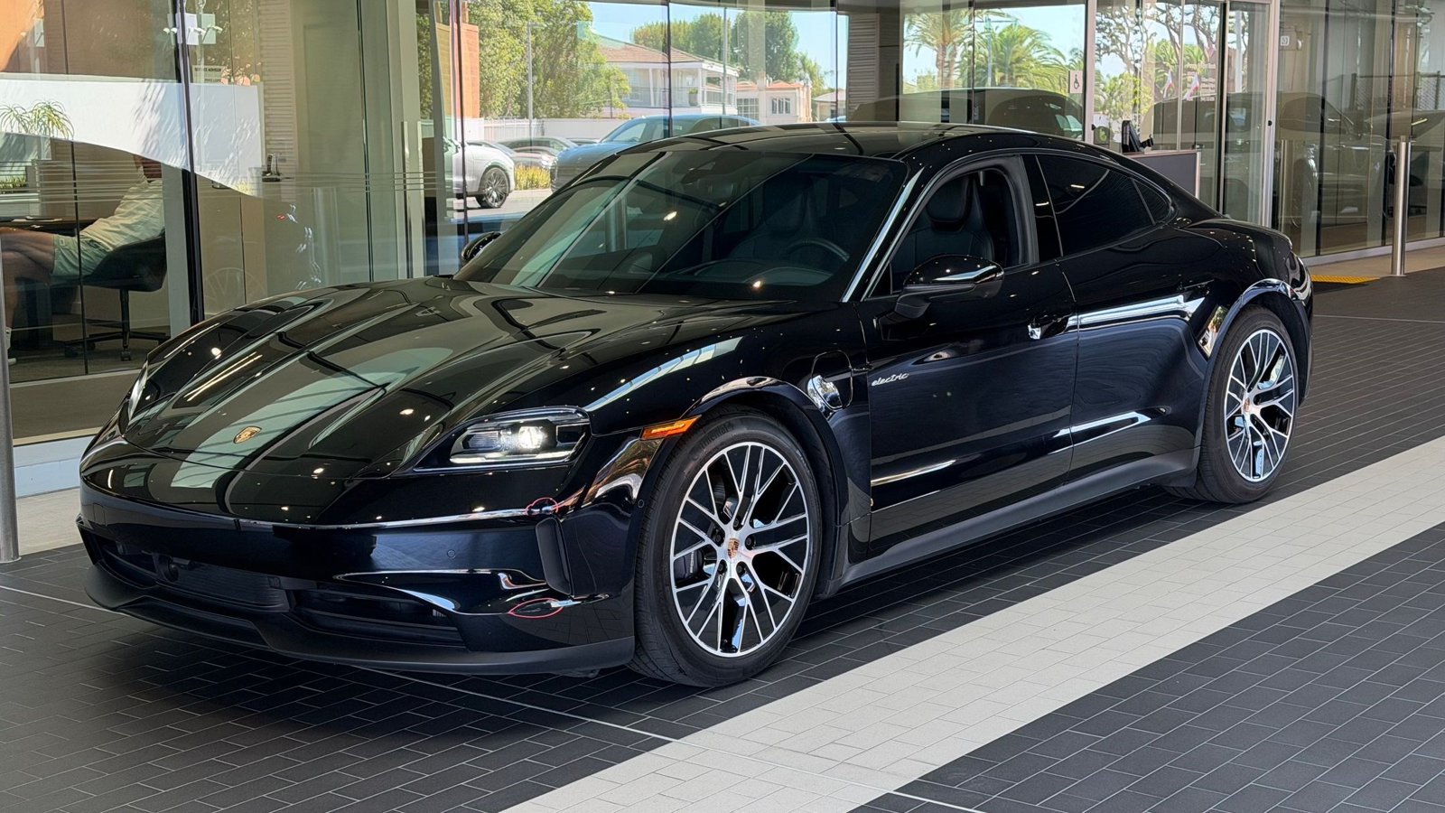 2025 Porsche Taycan