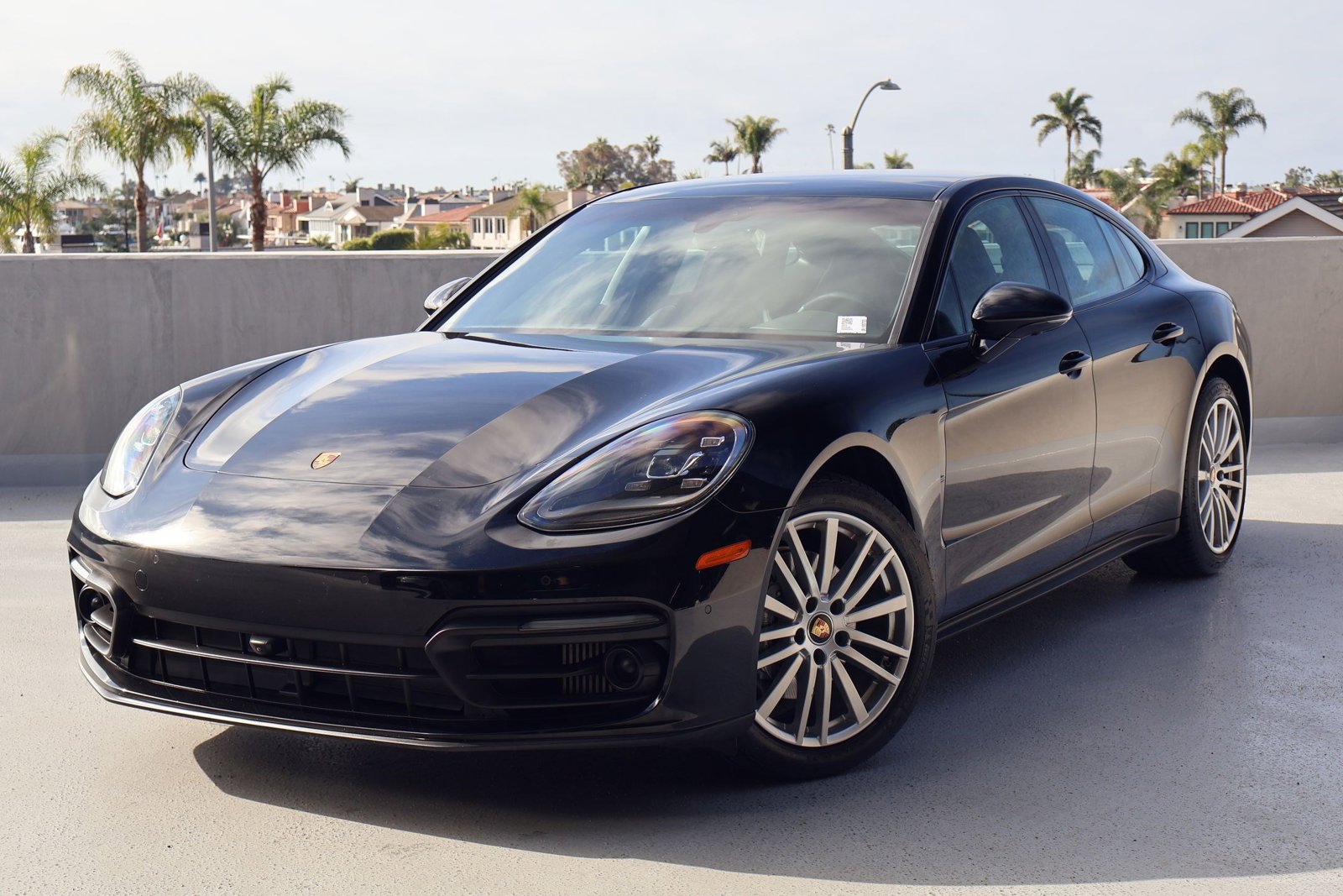 2023 Porsche Panamera Platinum Edition's photo