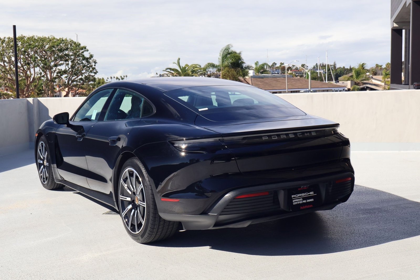 2022 Porsche Taycan Sport Turismo photo 3