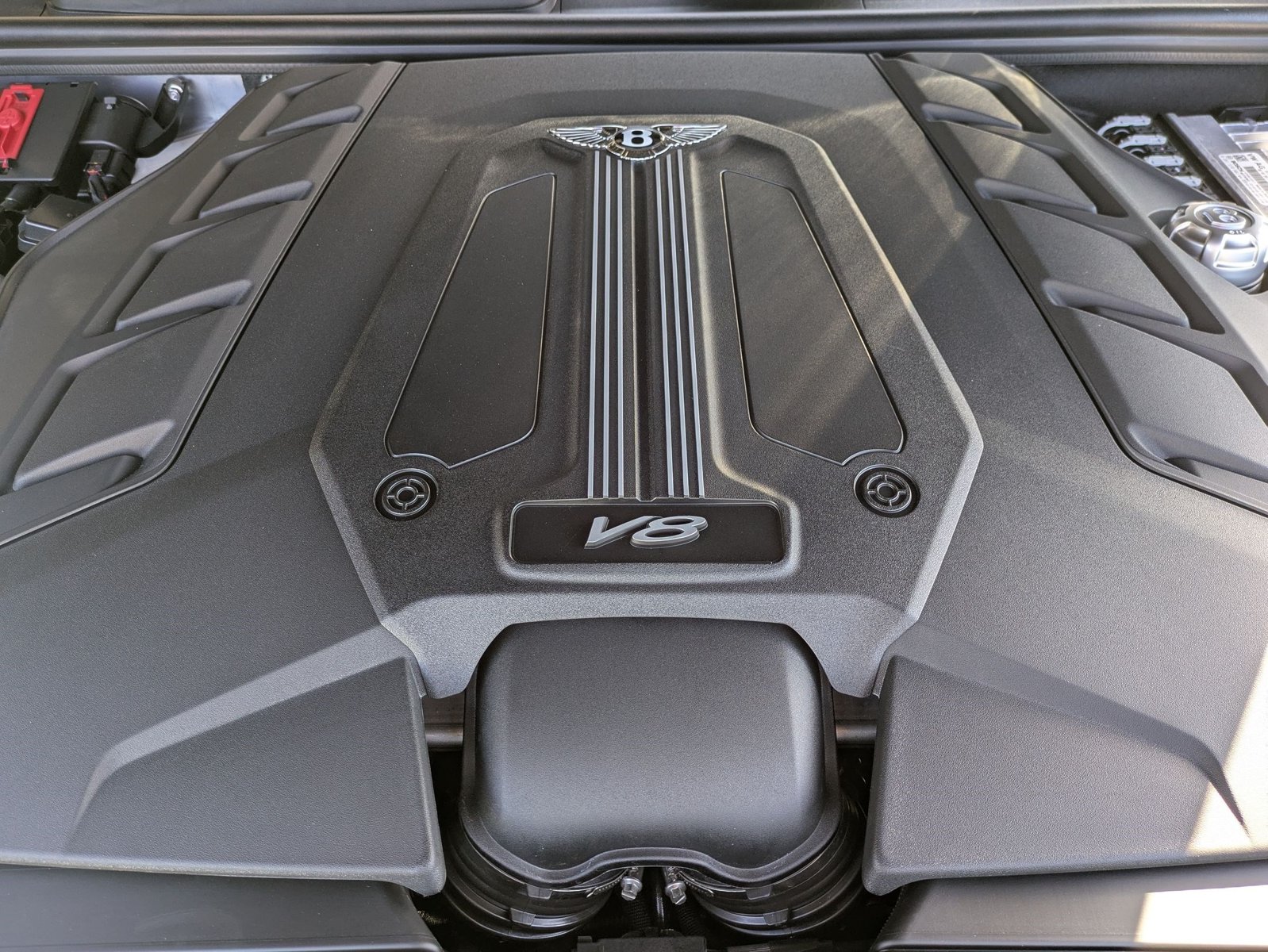 2025 Bentley Bentayga Azure - Photo 23