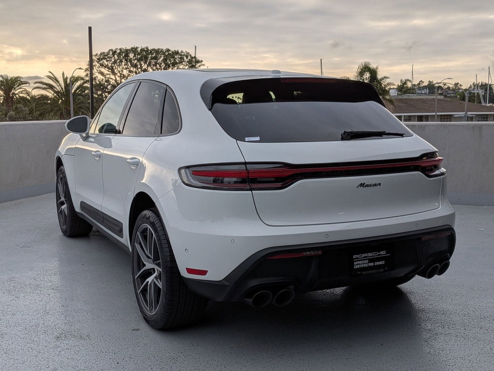 2022 Porsche Macan photo 3