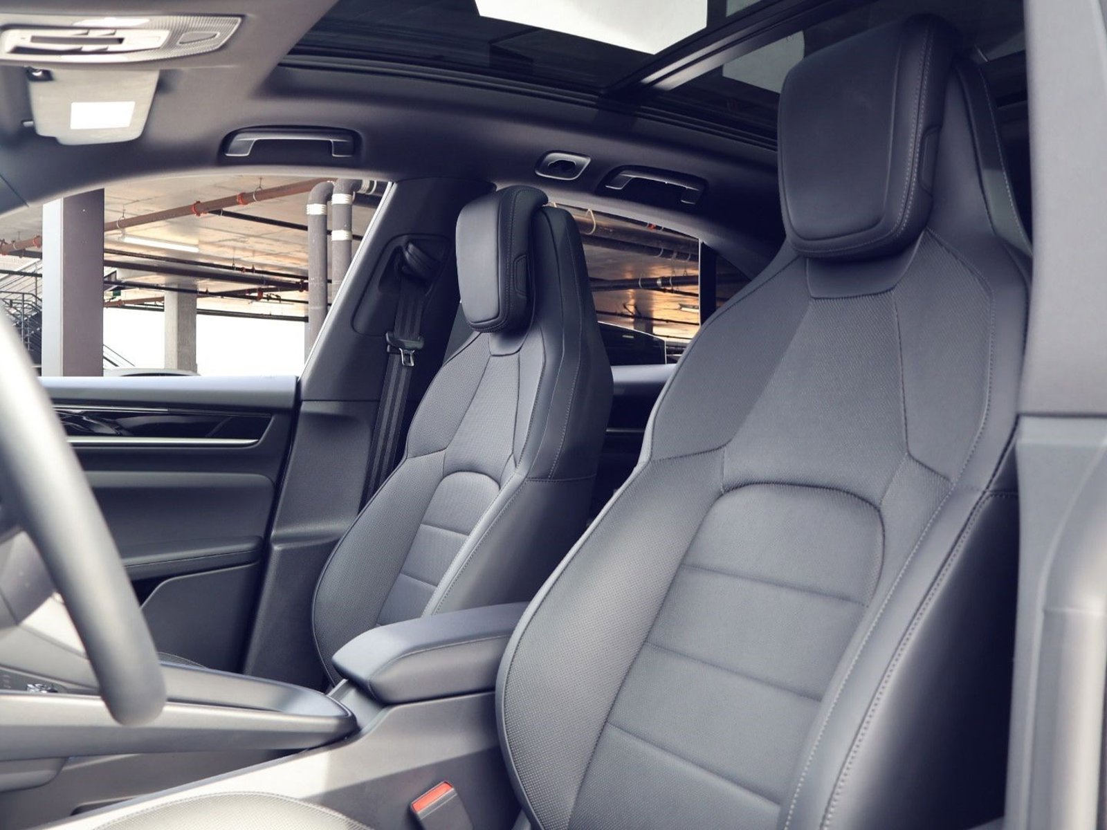 2025 Porsche Macan Electric Electric photo 4