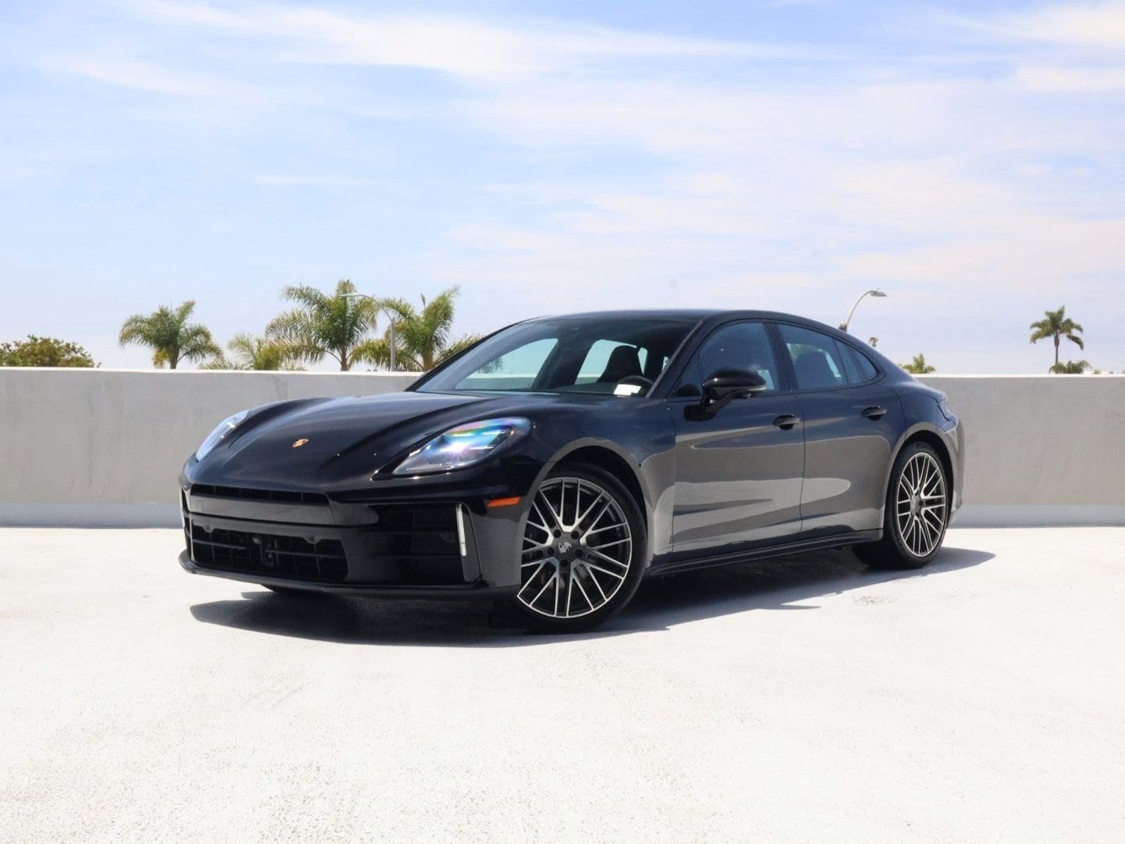 2025 Porsche Panamera 4's photo