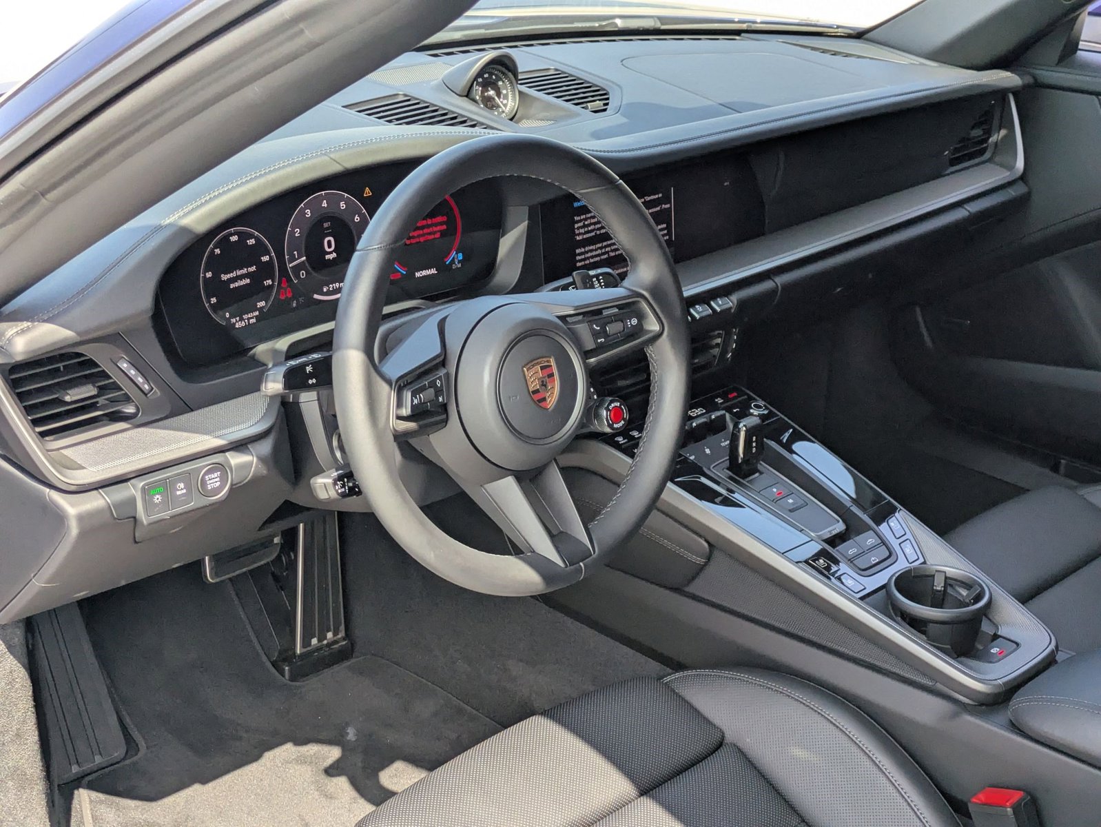 2025 Porsche 911 photo 4