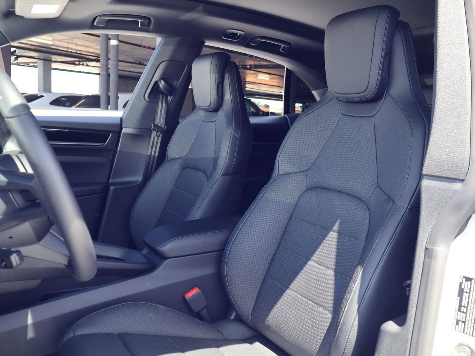 2025 Porsche Macan Electric Electric photo 4