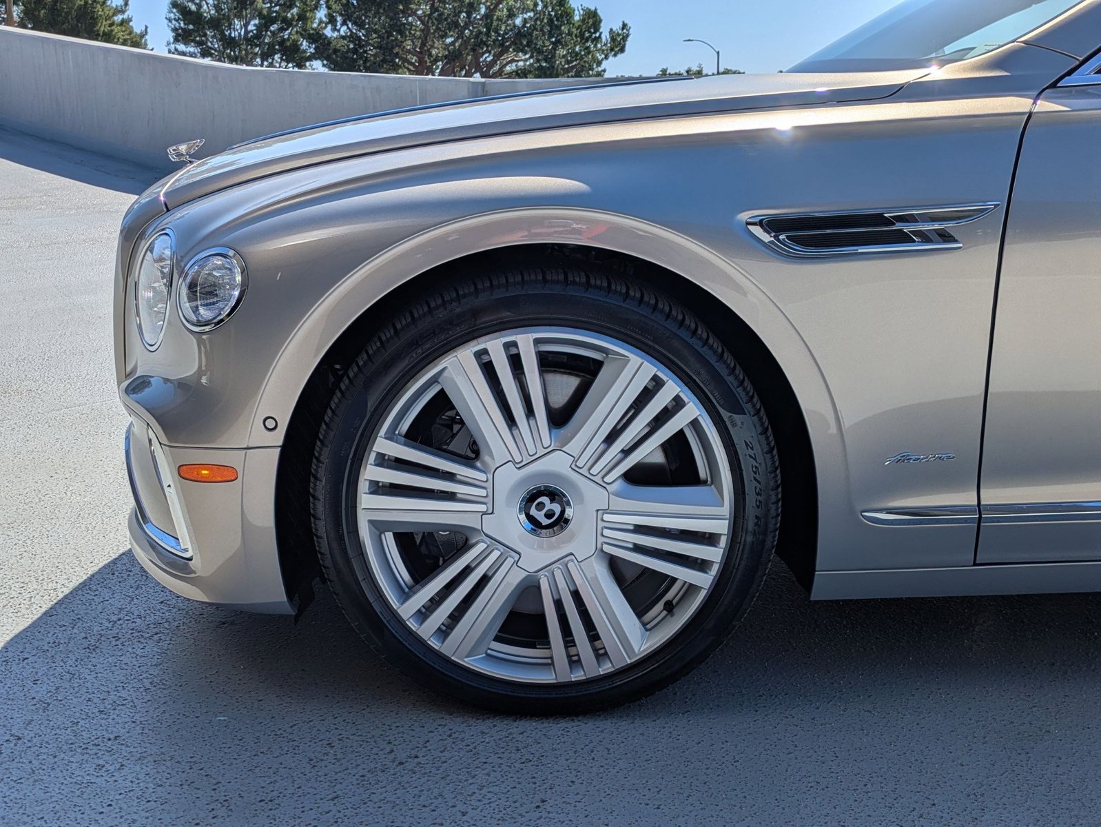 2026 Bentley Flying Spur Azure - Photo 8