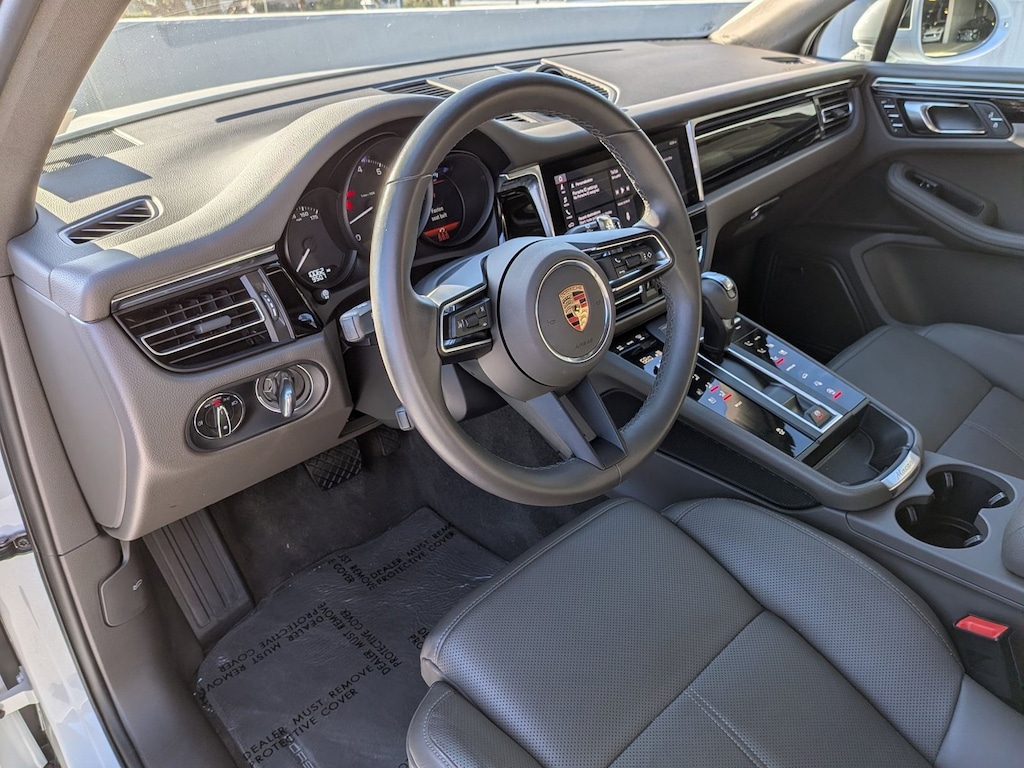 Certified 2025 Porsche Macan  SUV