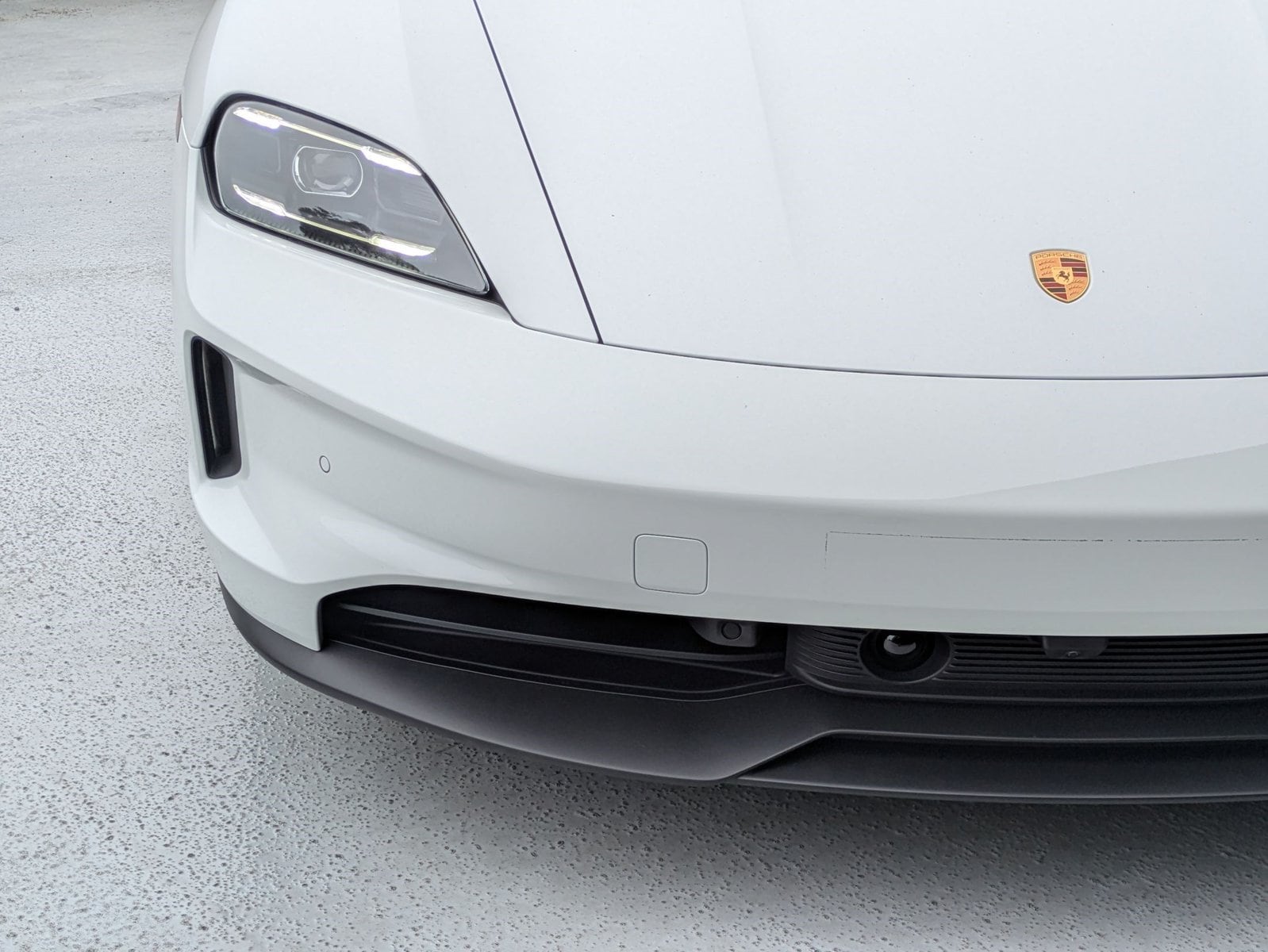 2025 Porsche Taycan Base - Photo 12