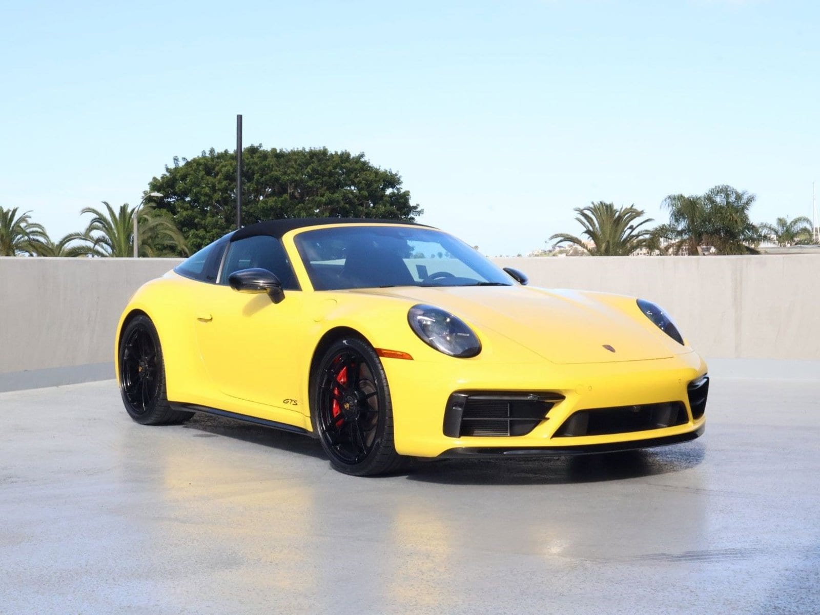 2022 Porsche 911 4 GTS photo 6