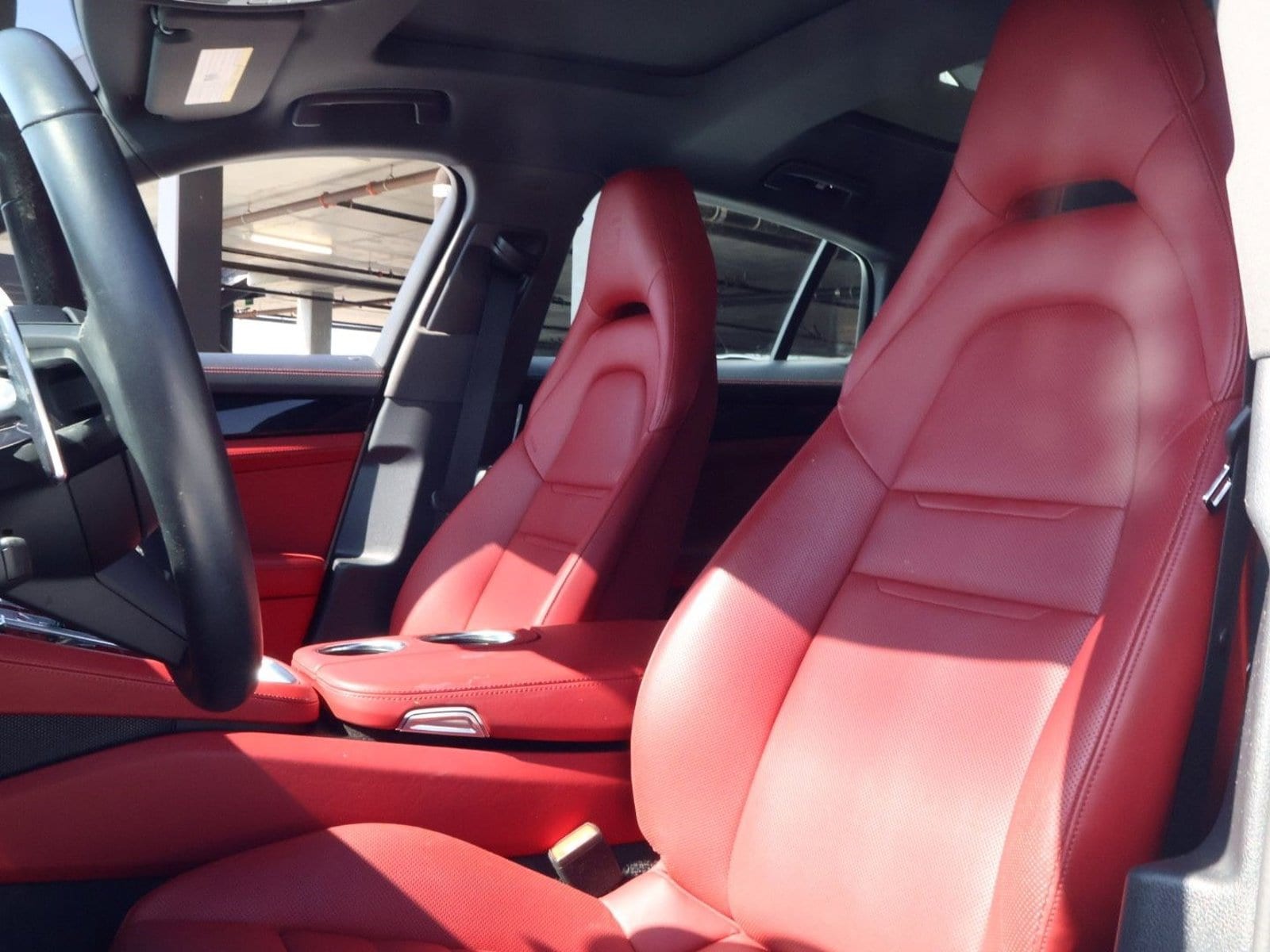 2022 Porsche Panamera 4 photo 4