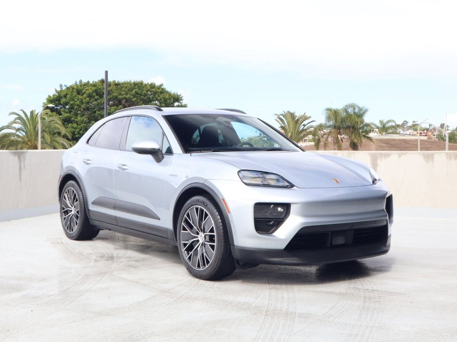 2025 Porsche Macan Electric Electric photo 6