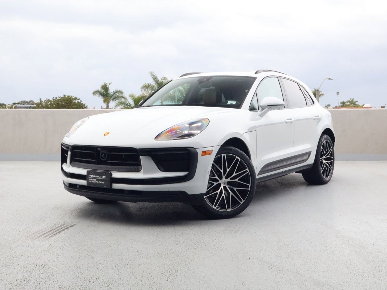 2023 Porsche Macan Base