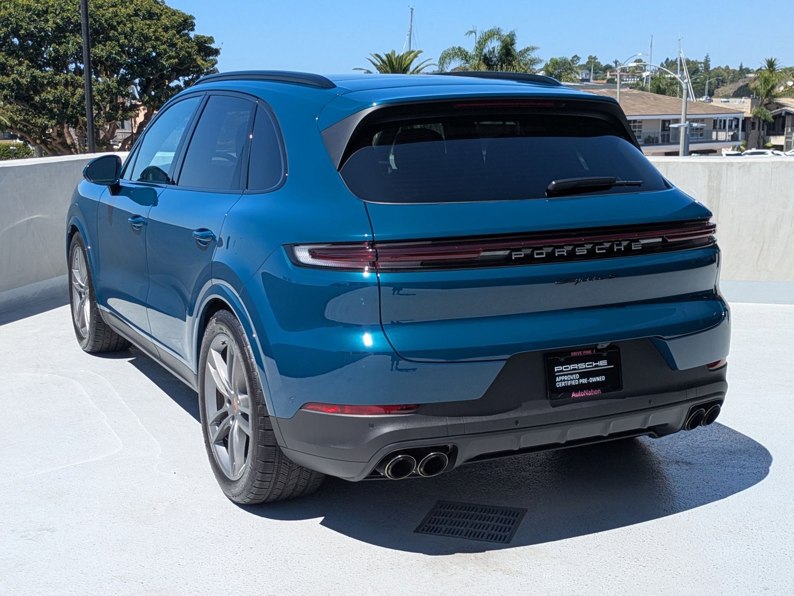 2025 Porsche Cayenne S photo 3