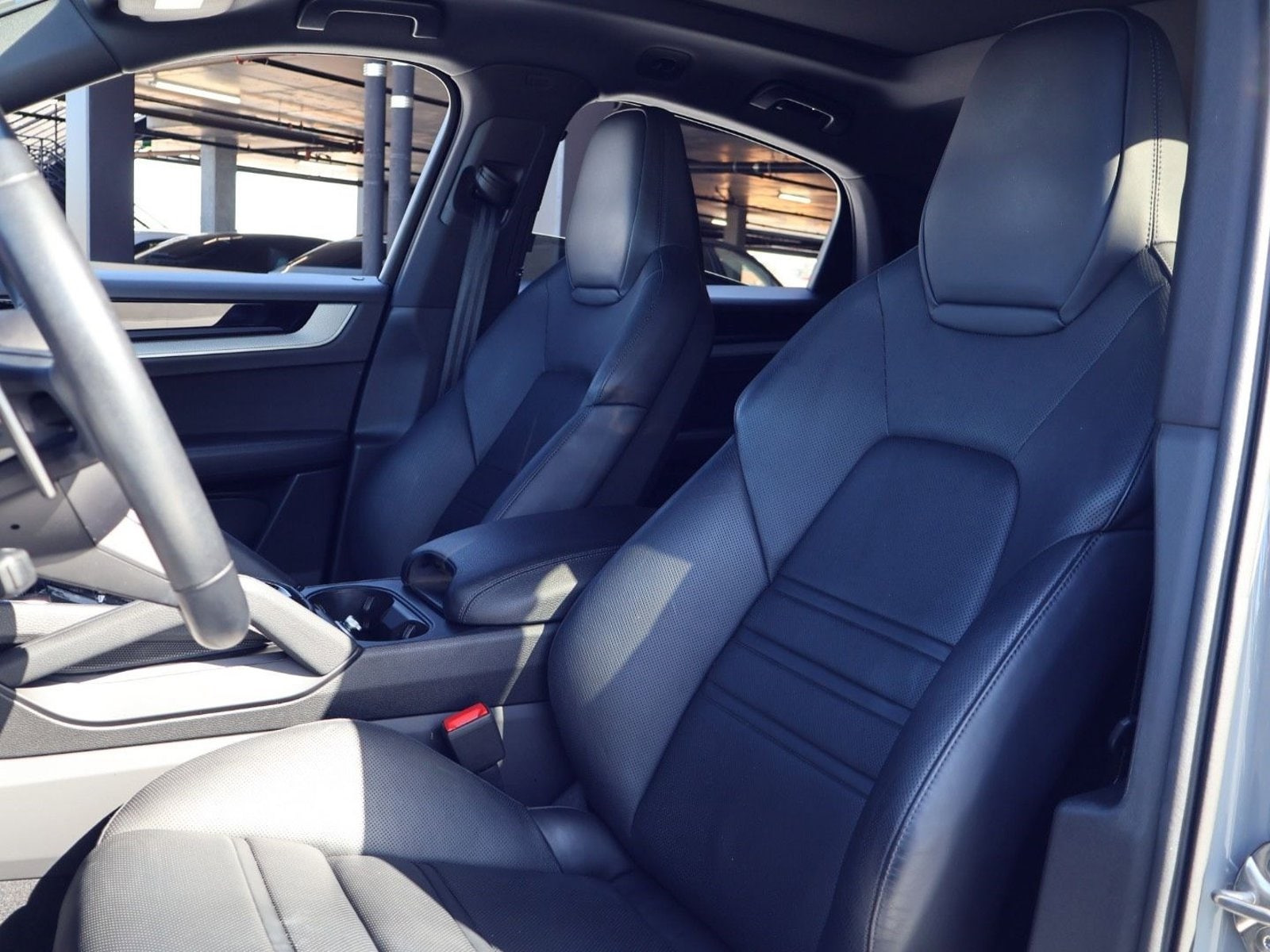 2024 Porsche Cayenne Coupe photo 4