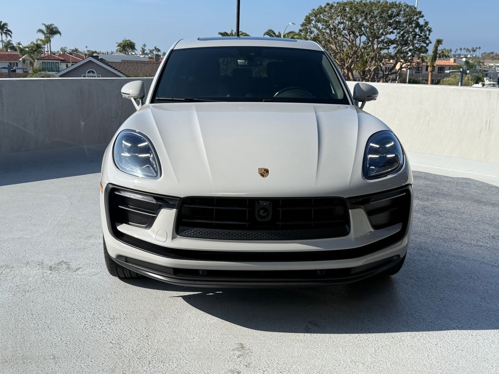 2024 Porsche Macan T photo 3