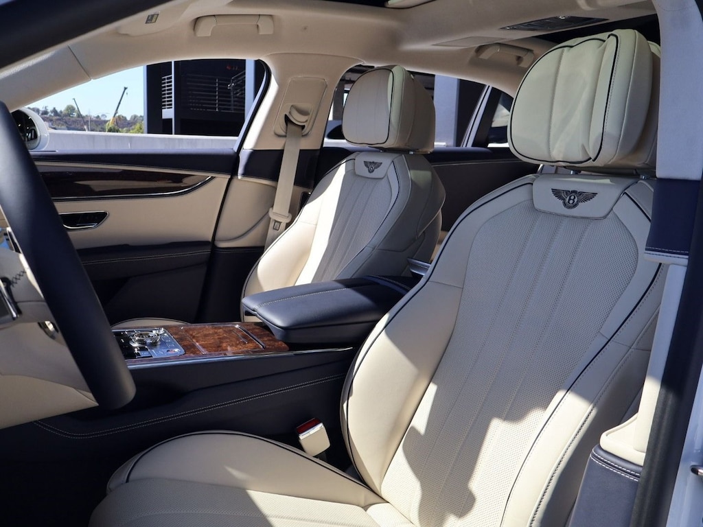 New 2026 Bentley Flying Spur V8 Sedan