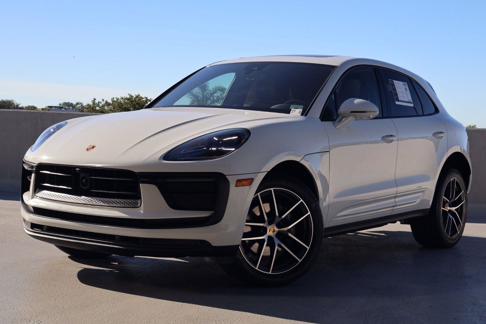 2025 Porsche Macan T