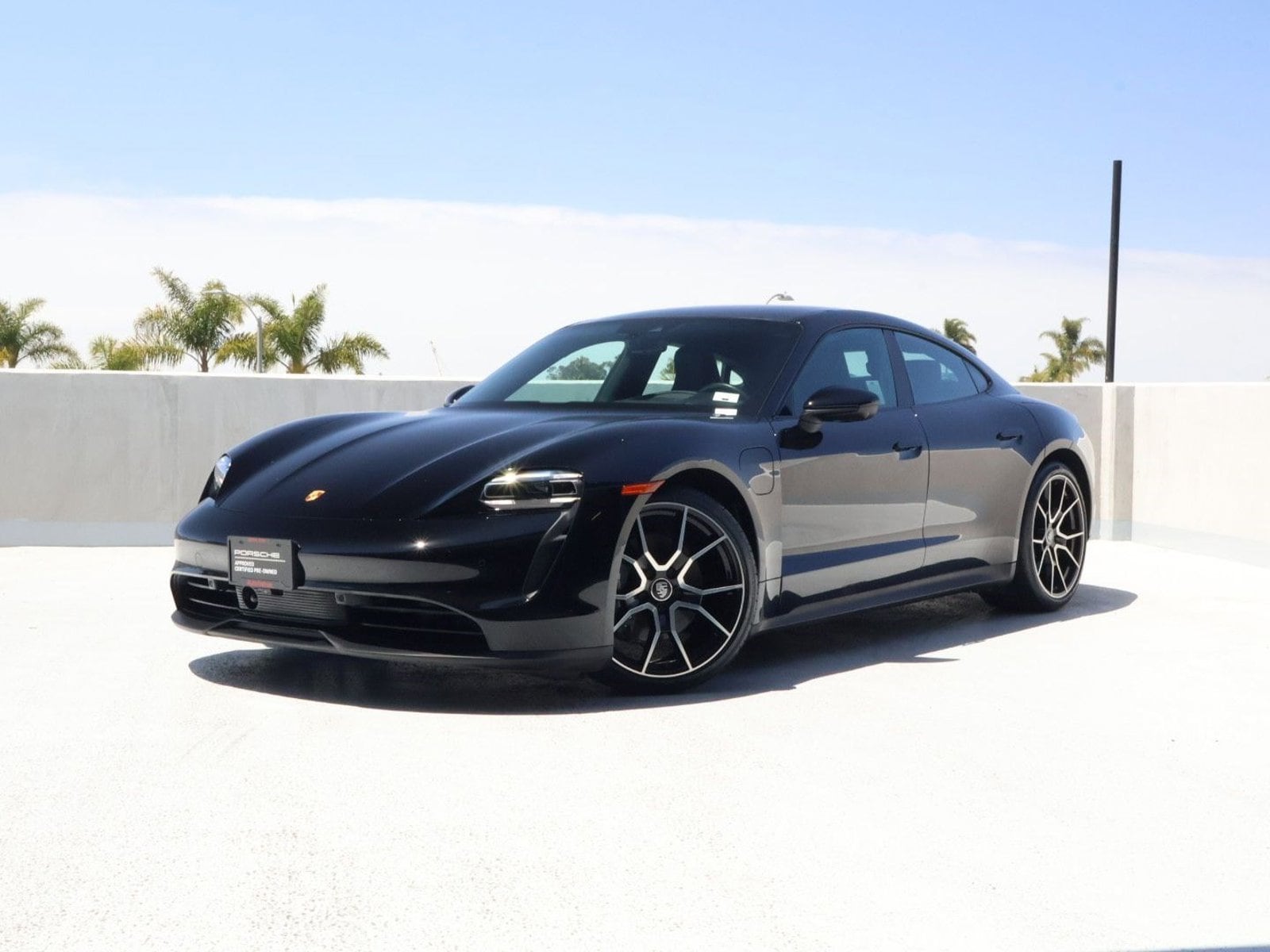 2023 Porsche Taycan -'s photo