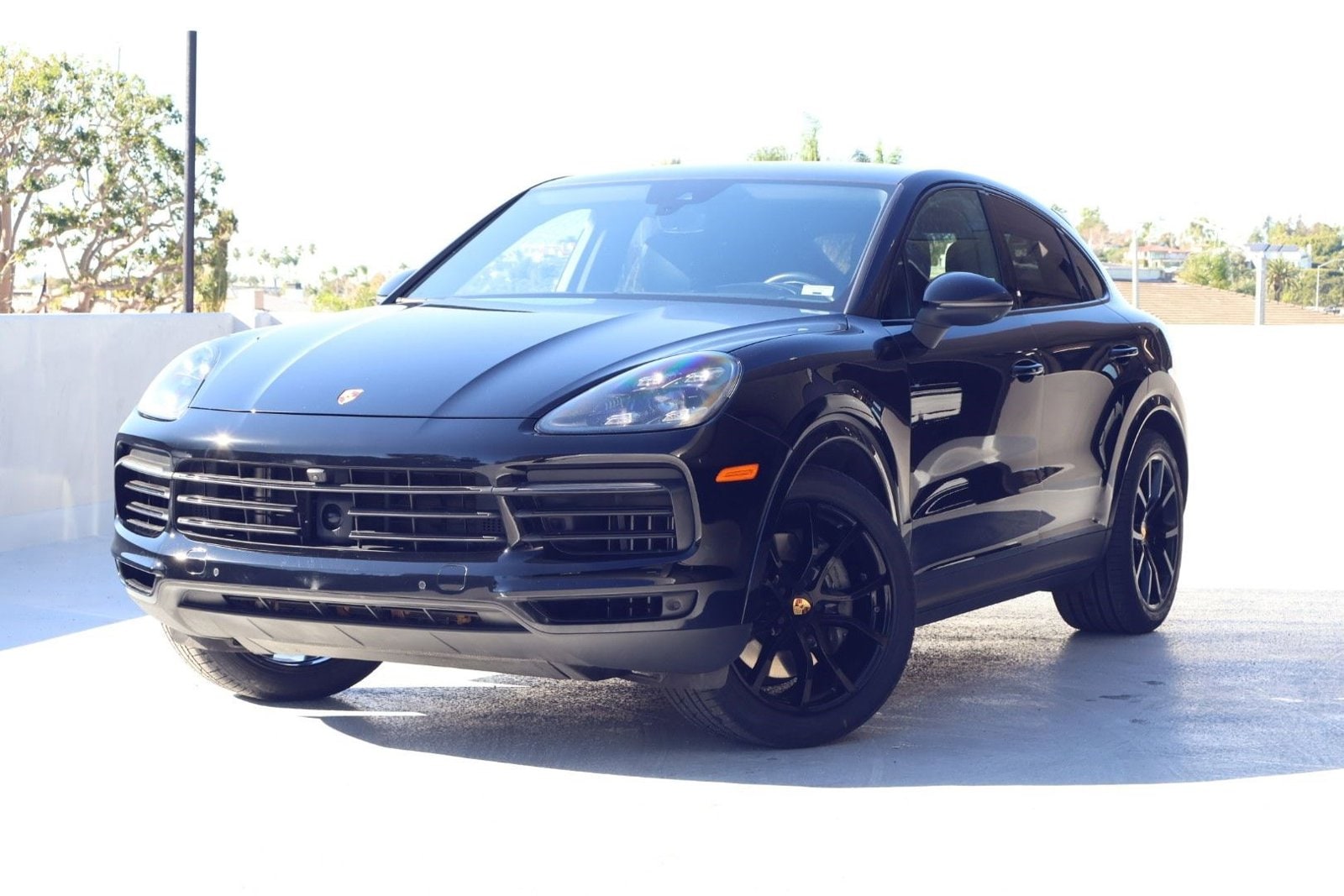 2023 Porsche Cayenne Coup S's photo