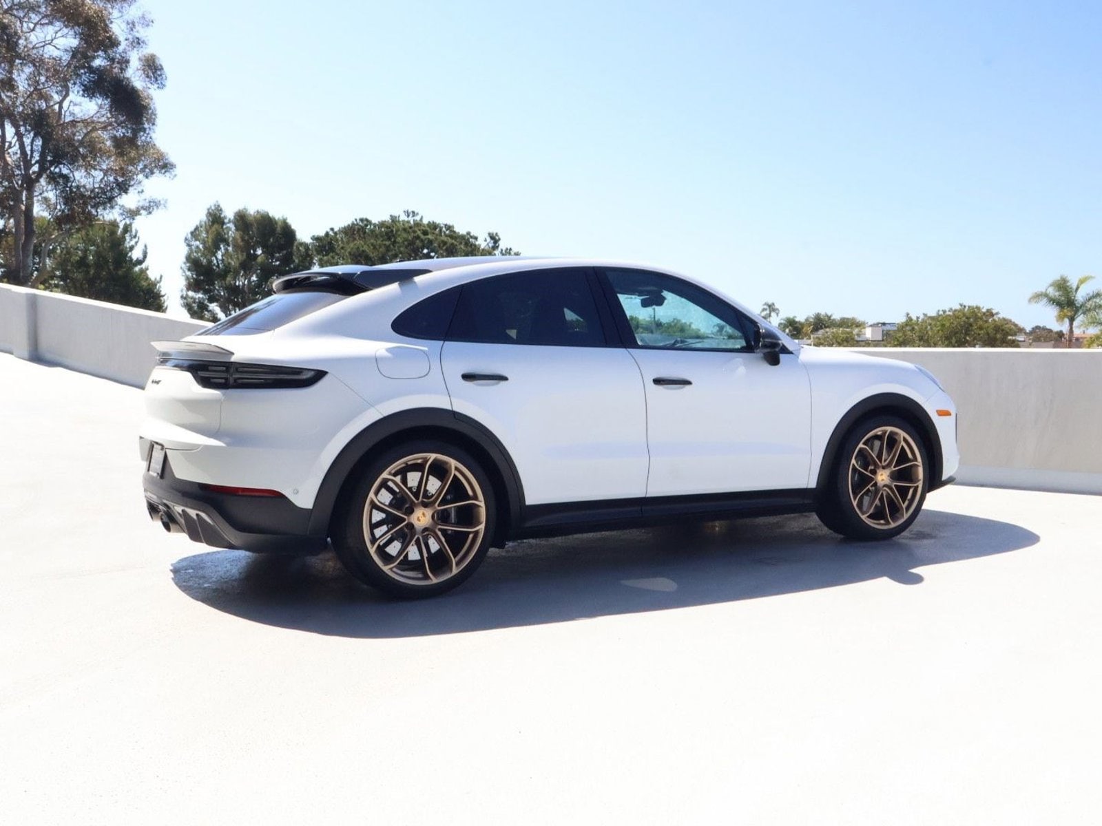 2022 Porsche Cayenne Coupe Turbo GT photo 3