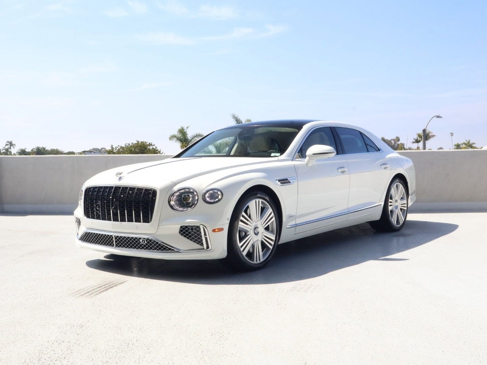 2026 Bentley Flying Spur's photo