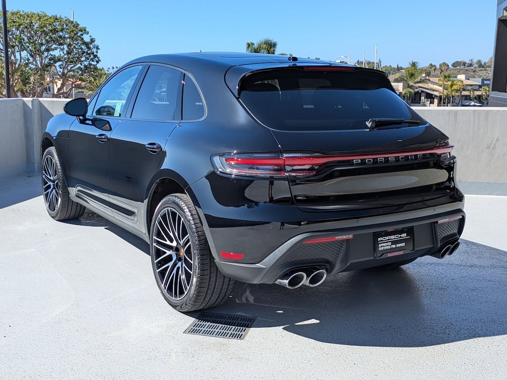 Certified 2025 Porsche Macan  SUV