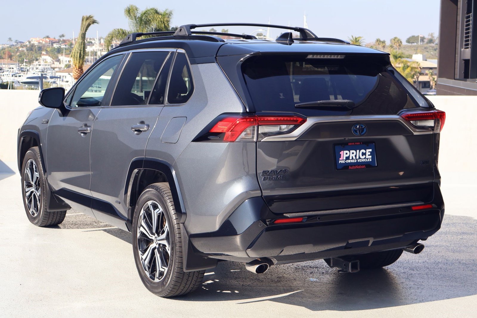 2021 Toyota RAV4 Prime XSE photo 3