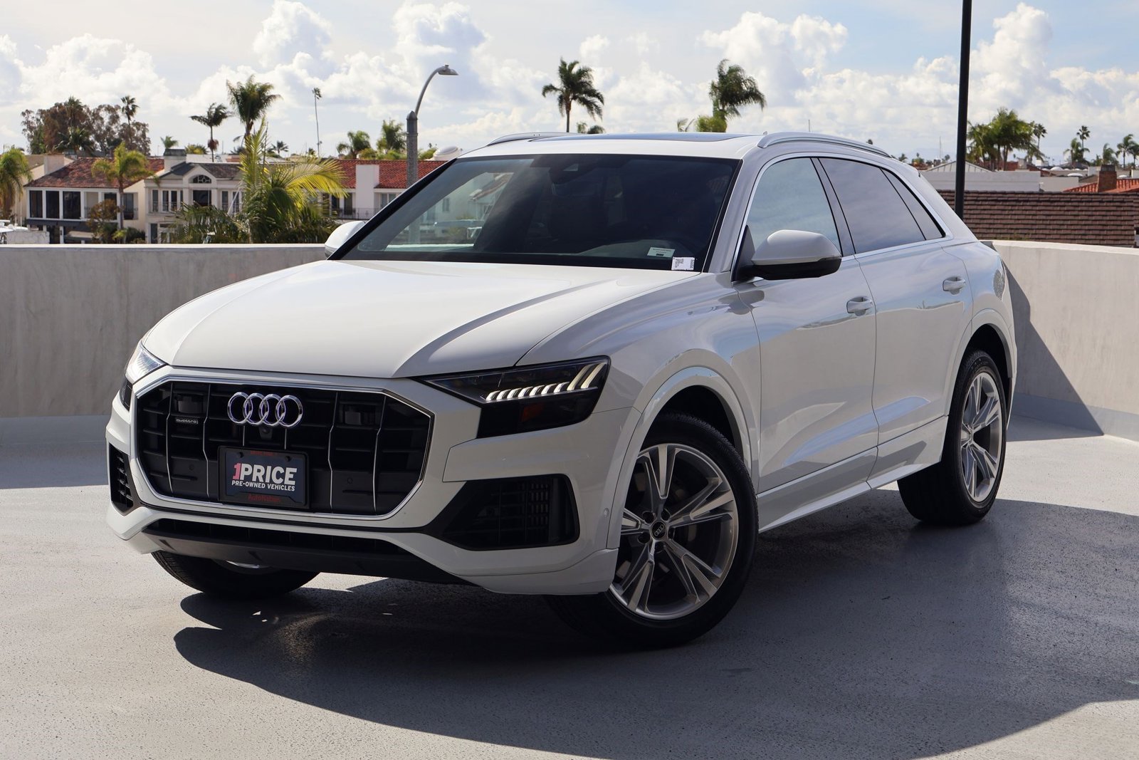 2023 Audi Q8 Premium