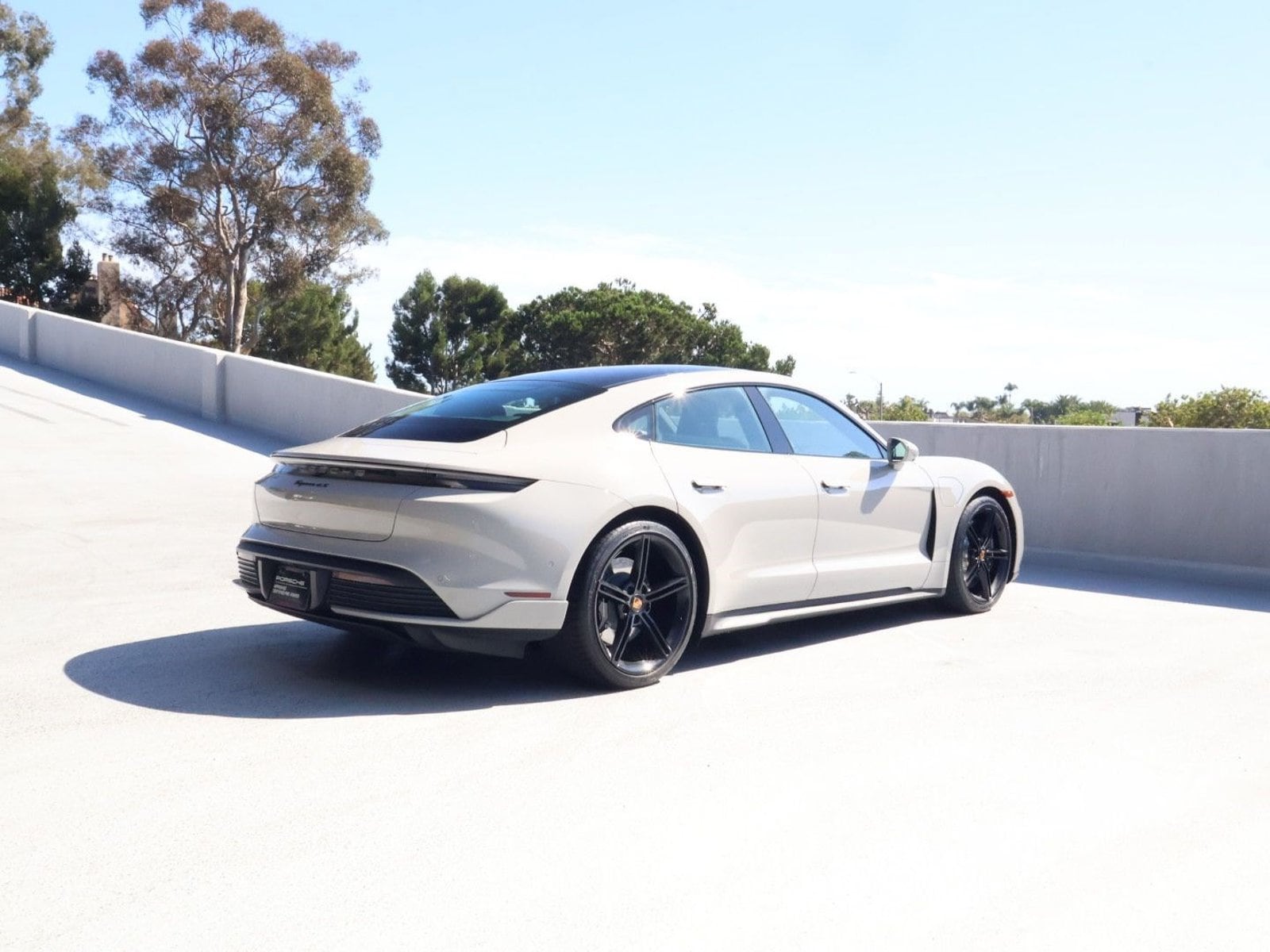 2023 Porsche Taycan S - Photo 8