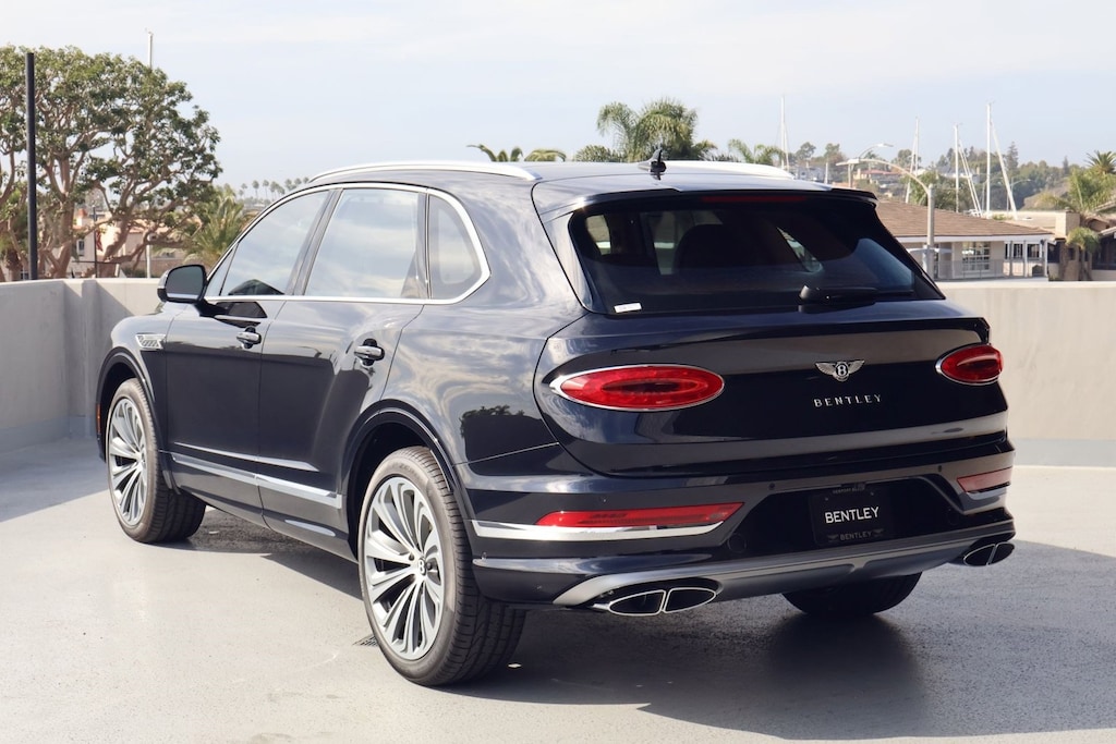 New 2025 Bentley Bentayga V8 SUV