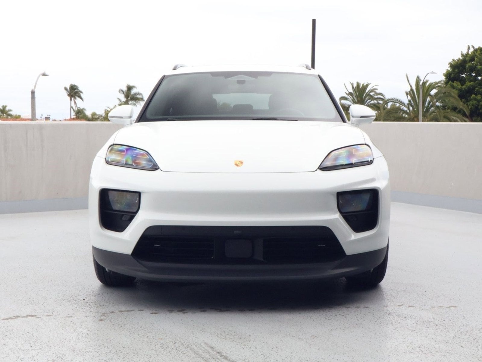 2025 Porsche Macan Electric Electric photo 5