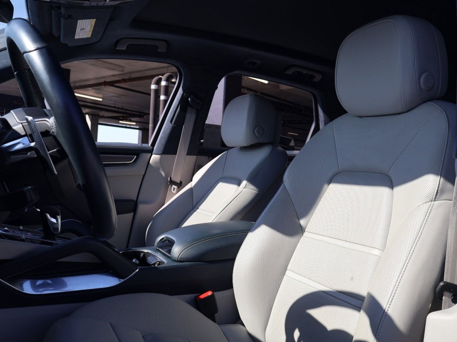 2023 Porsche Cayenne E-Hybrid Turbo S E-Hybrid photo 4