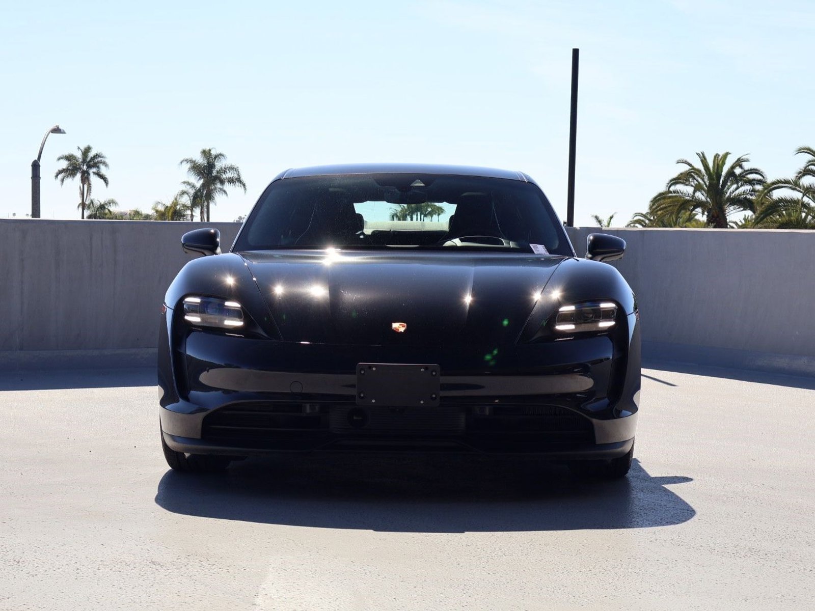 2024 Porsche Taycan photo 5