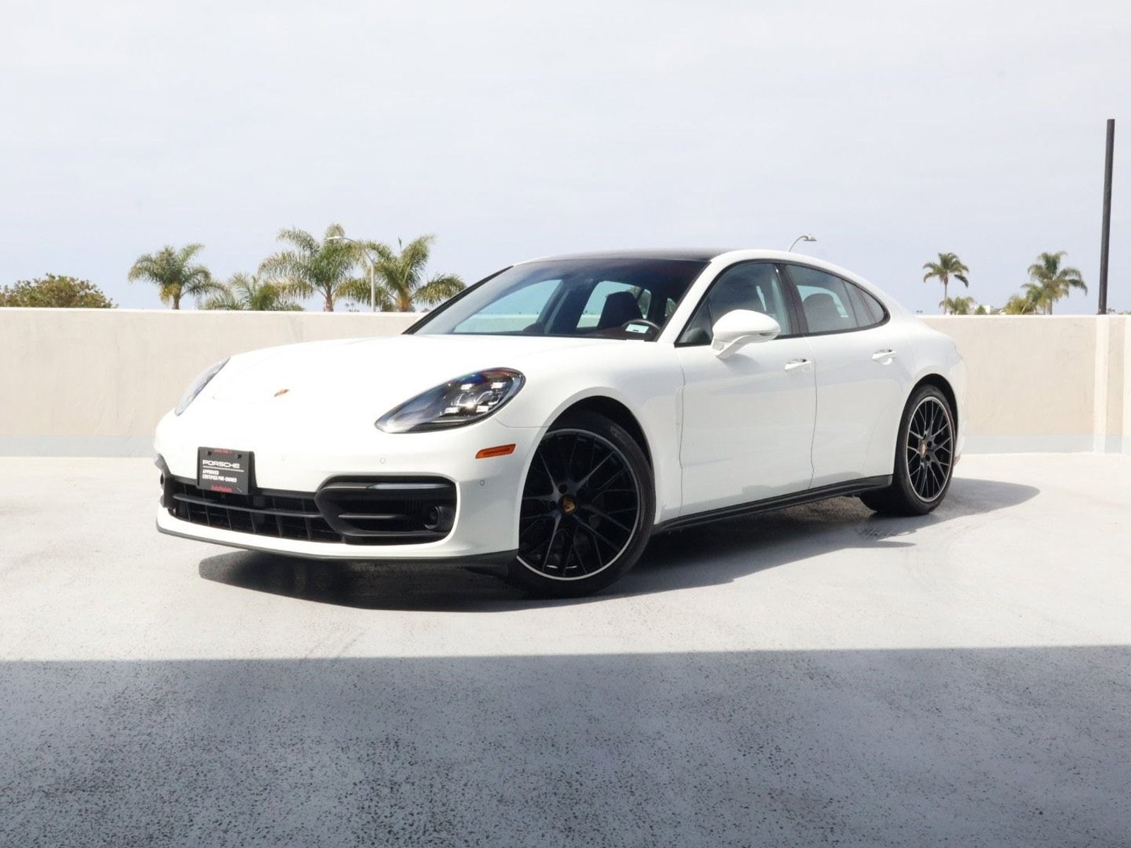 2023 Porsche Panamera 4 Platinum Edition's photo